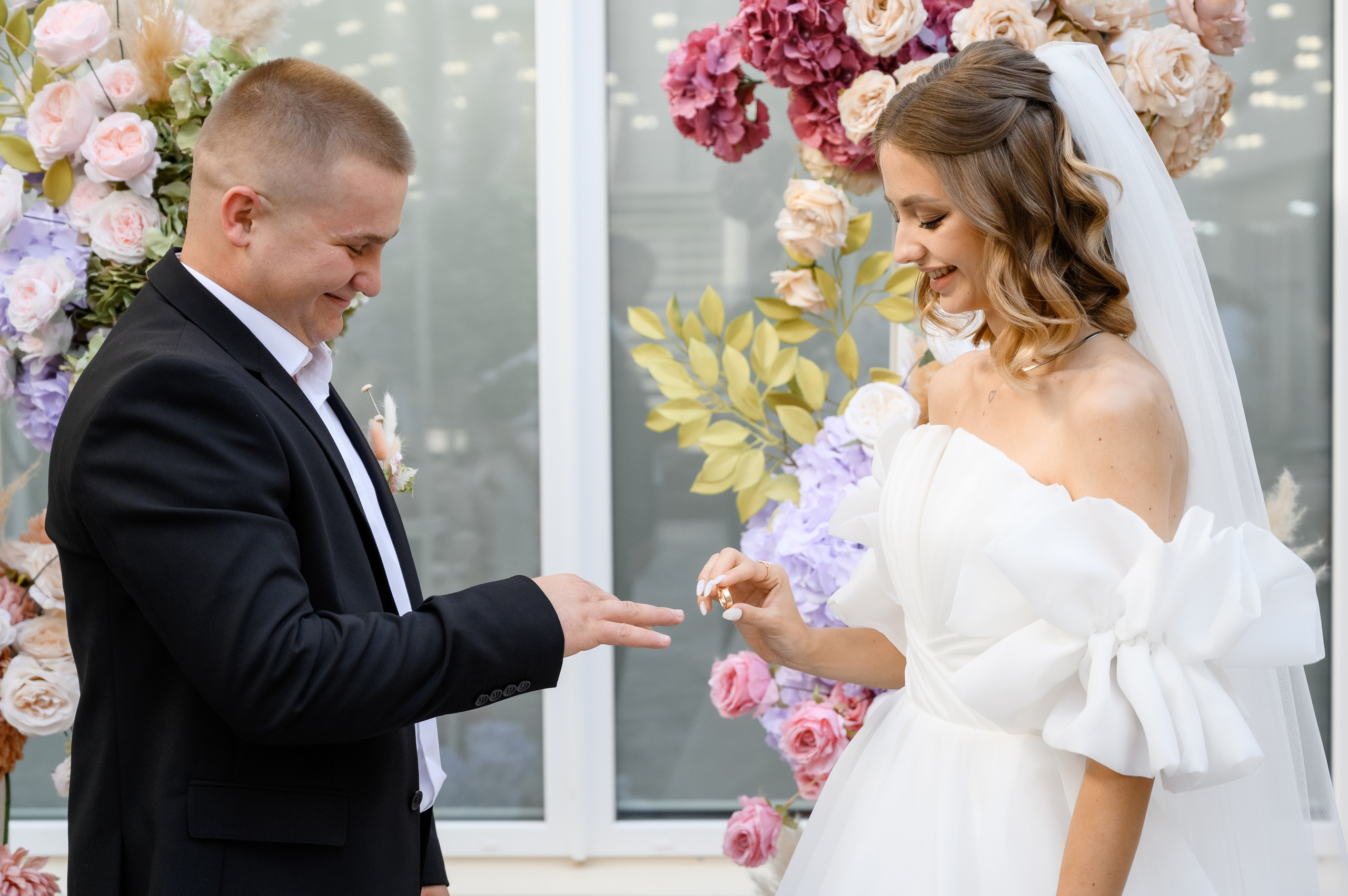 Heart in the palms. Fostik Alexander — photographer