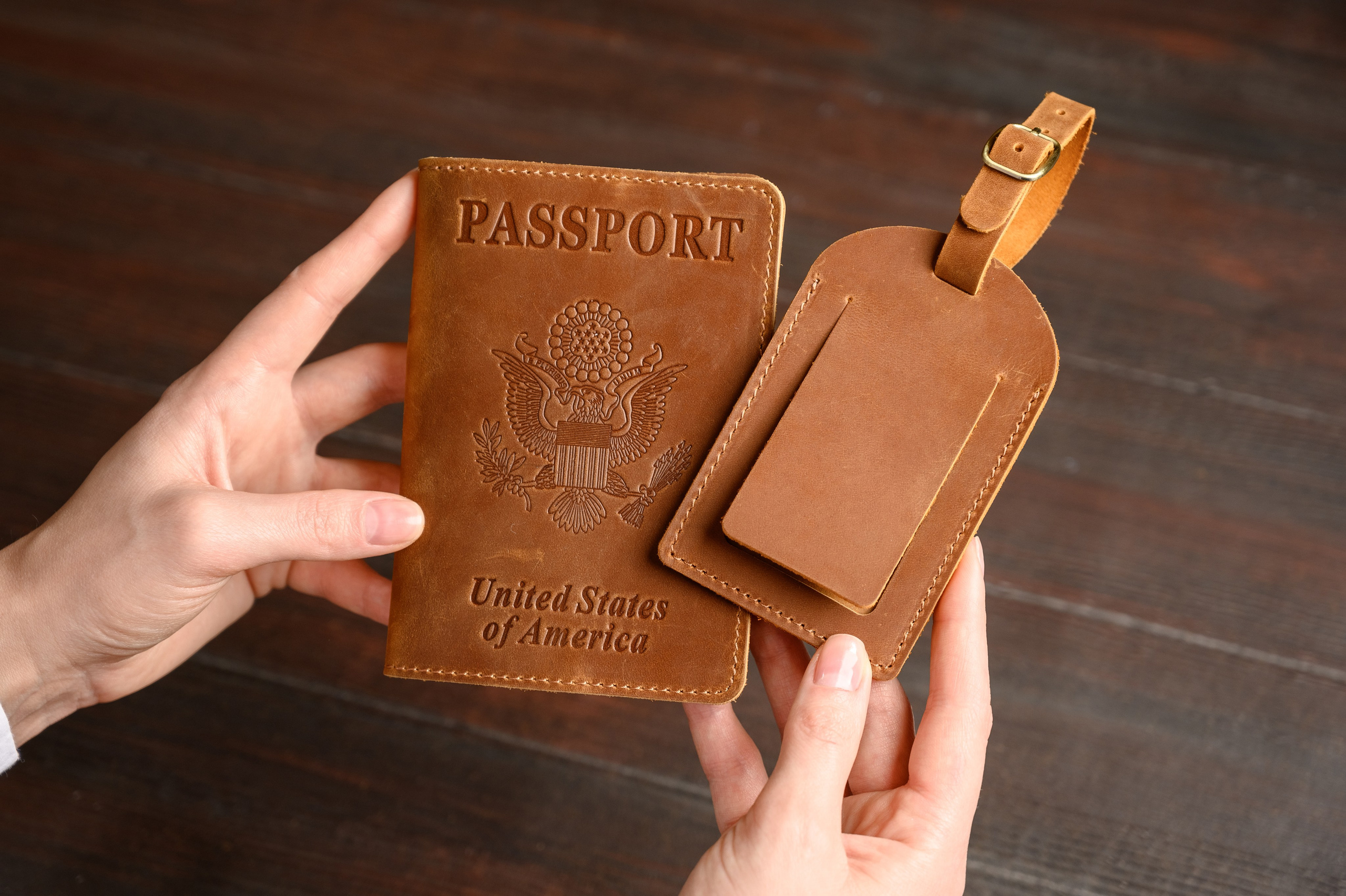 Зйомка шкіряних виробів. Фостик Олександр — фотограф