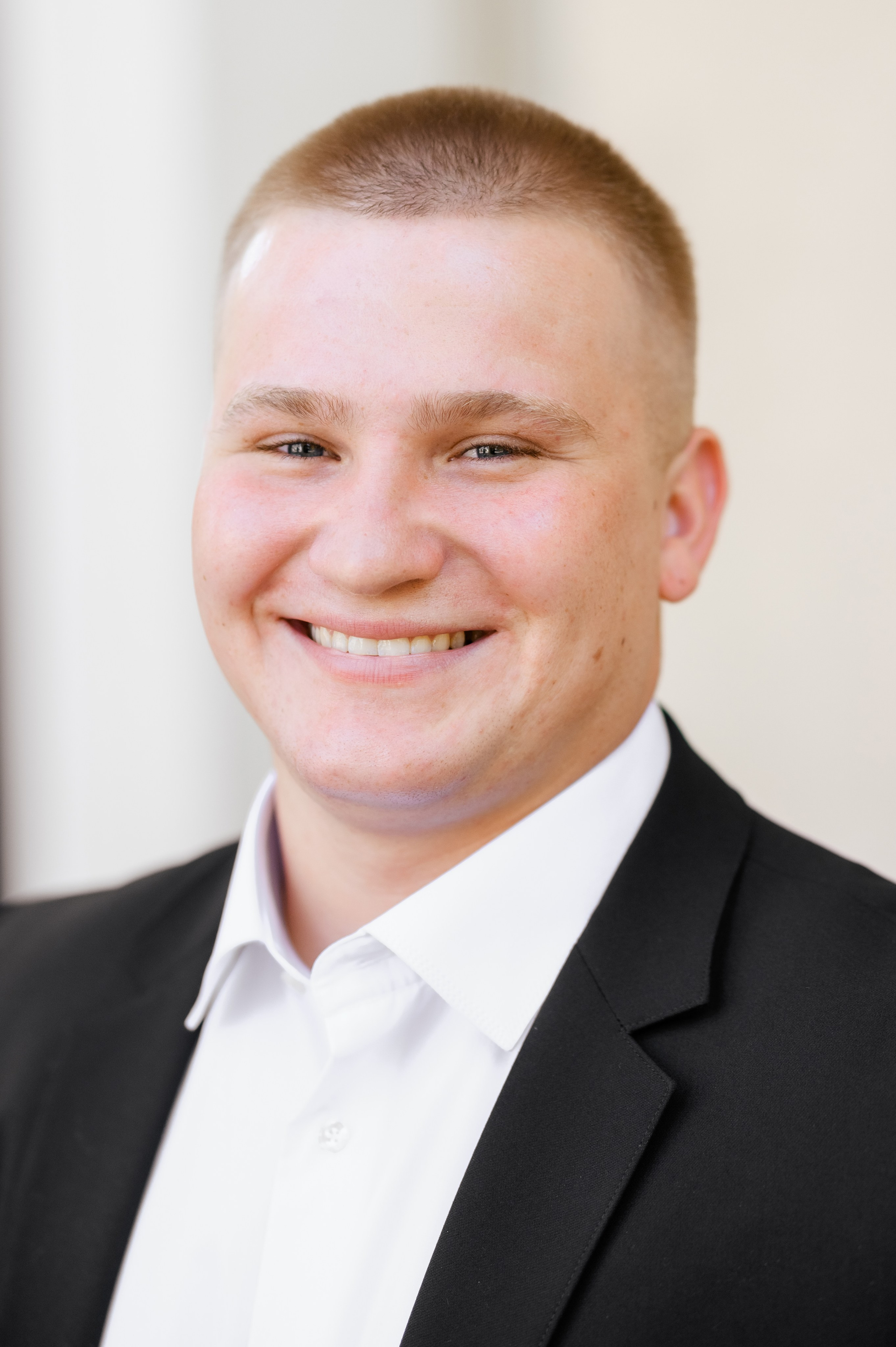 Heart in the palms. Fostik Alexander — photographer