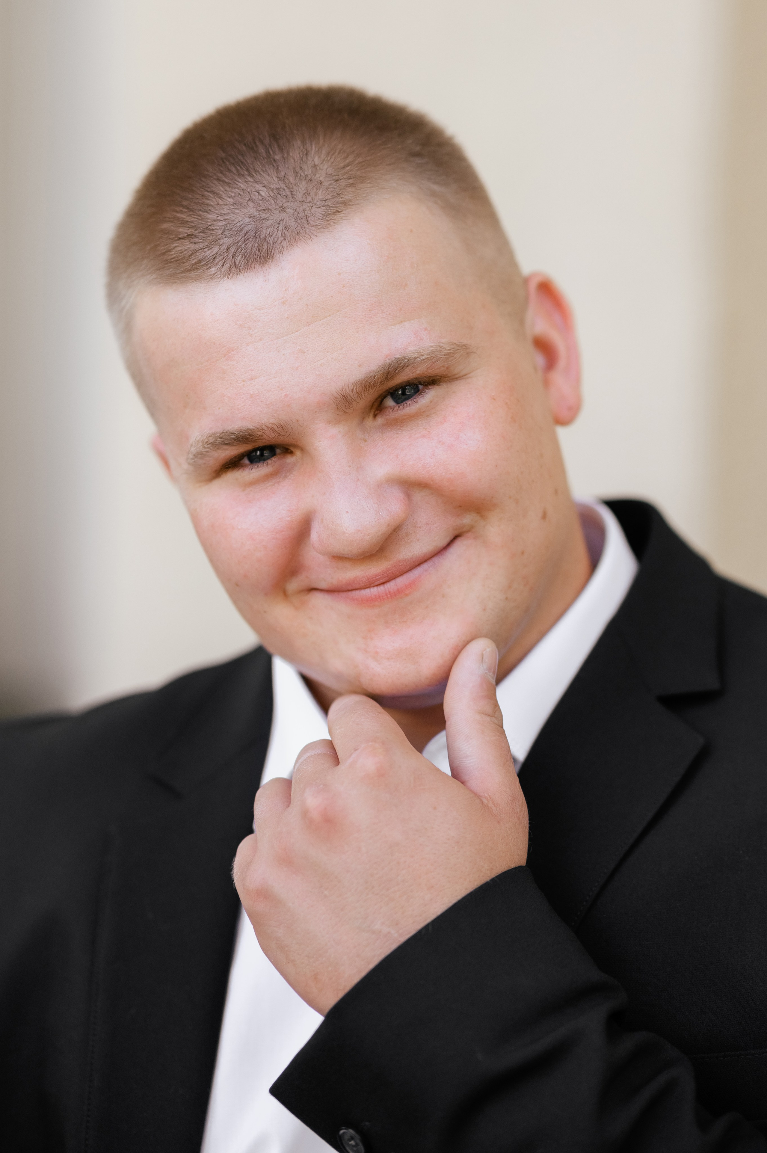 Heart in the palms. Fostik Alexander — photographer