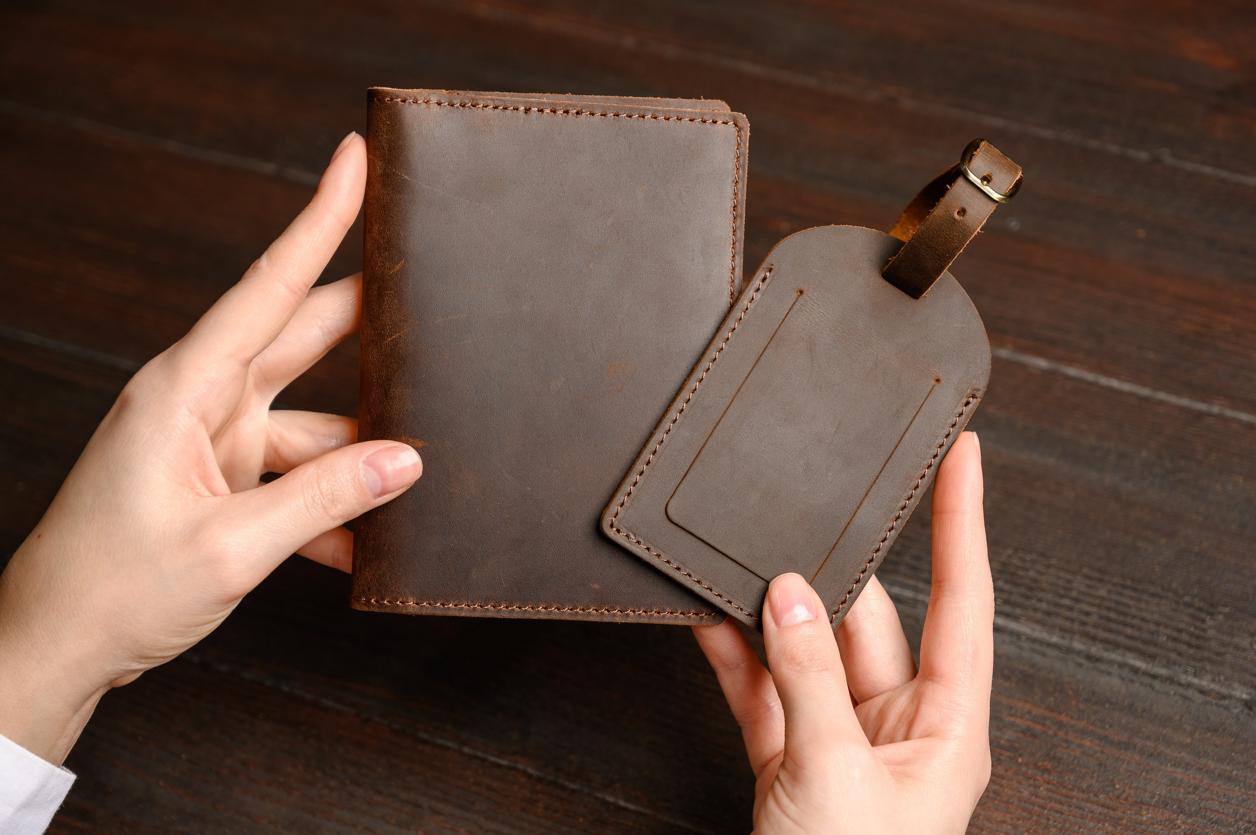 Зйомка шкіряних виробів. Фостик Олександр — фотограф