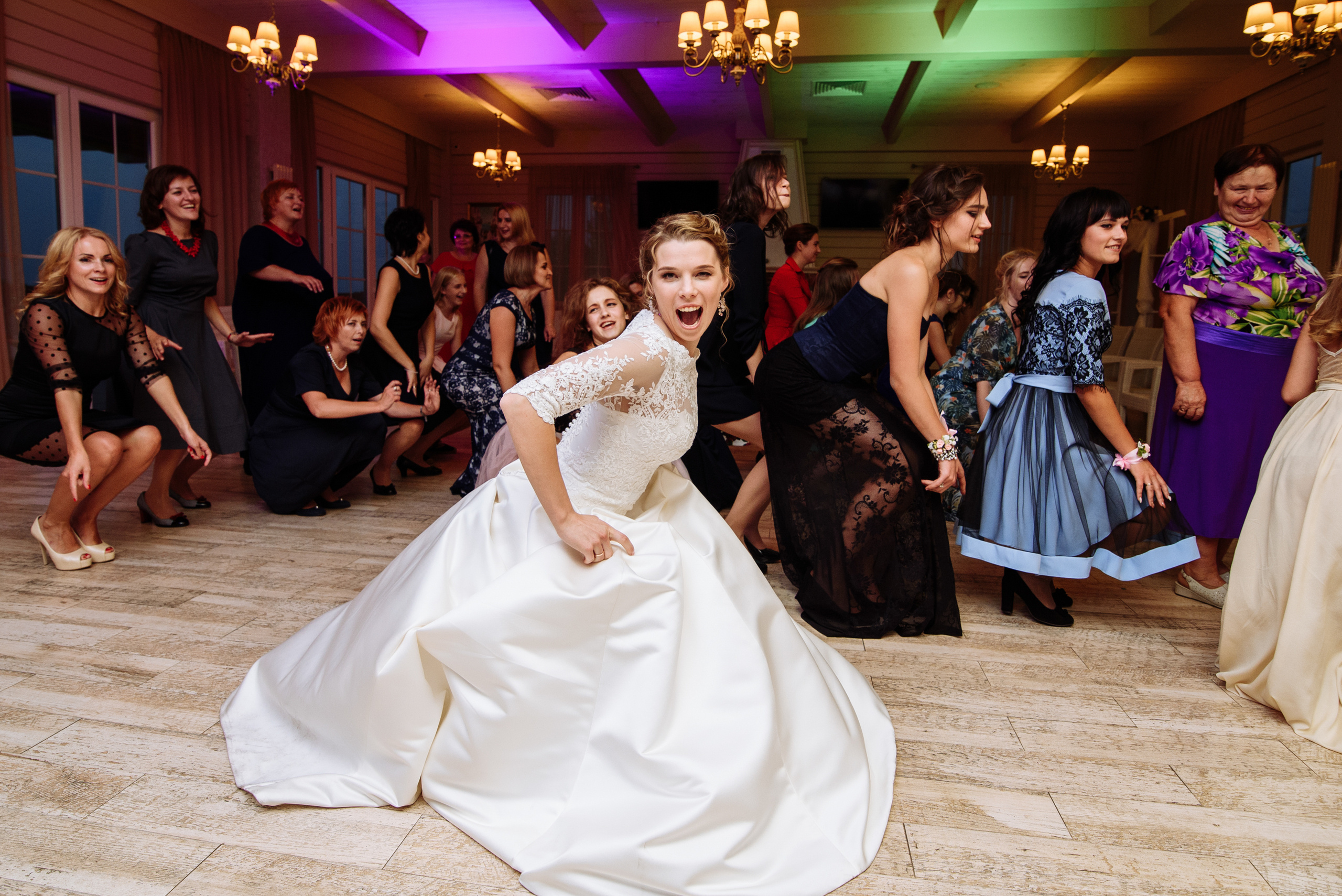 Laconic and elegant wedding. Fostik Alexander — photographer