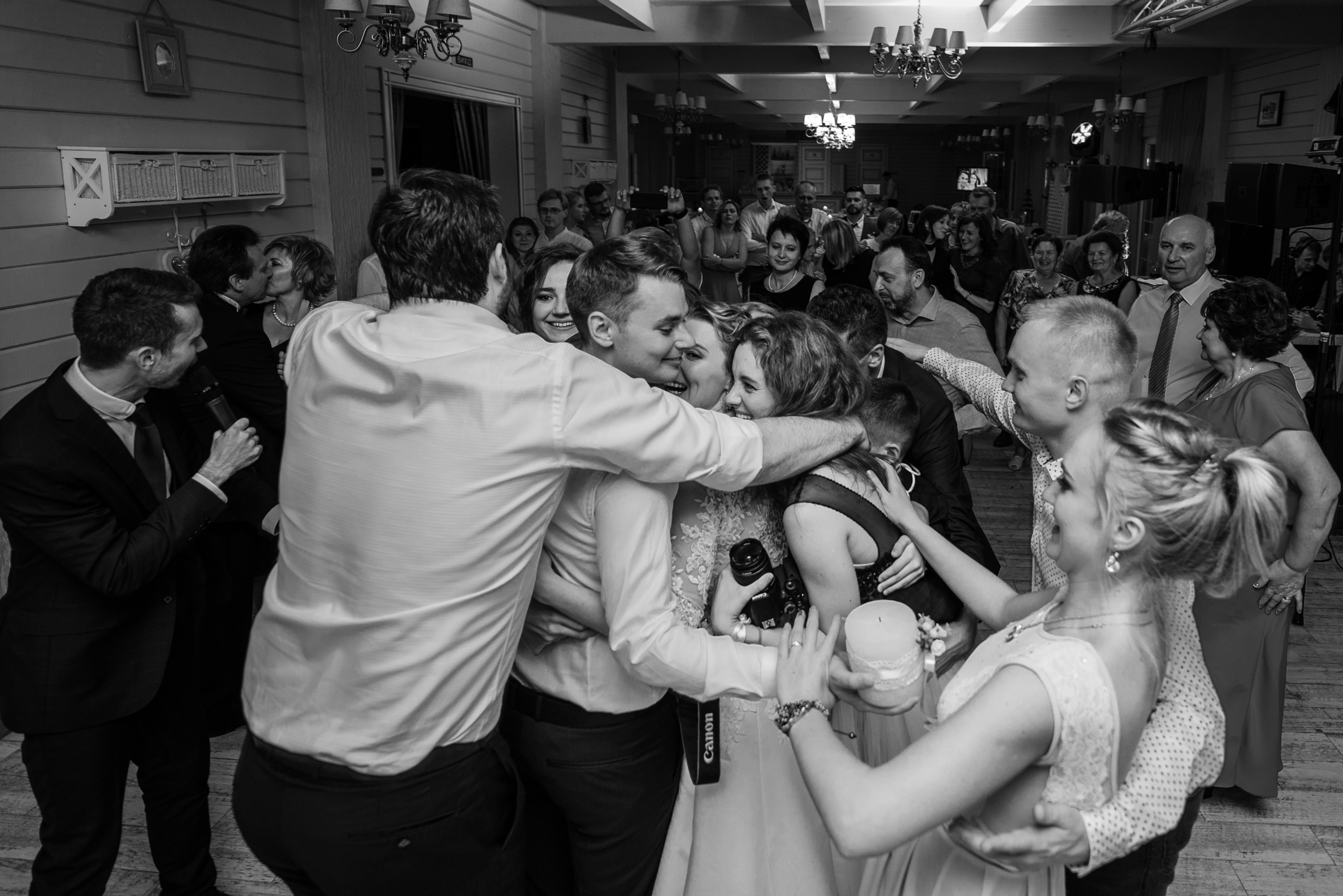 Laconic and elegant wedding. Fostik Alexander — photographer