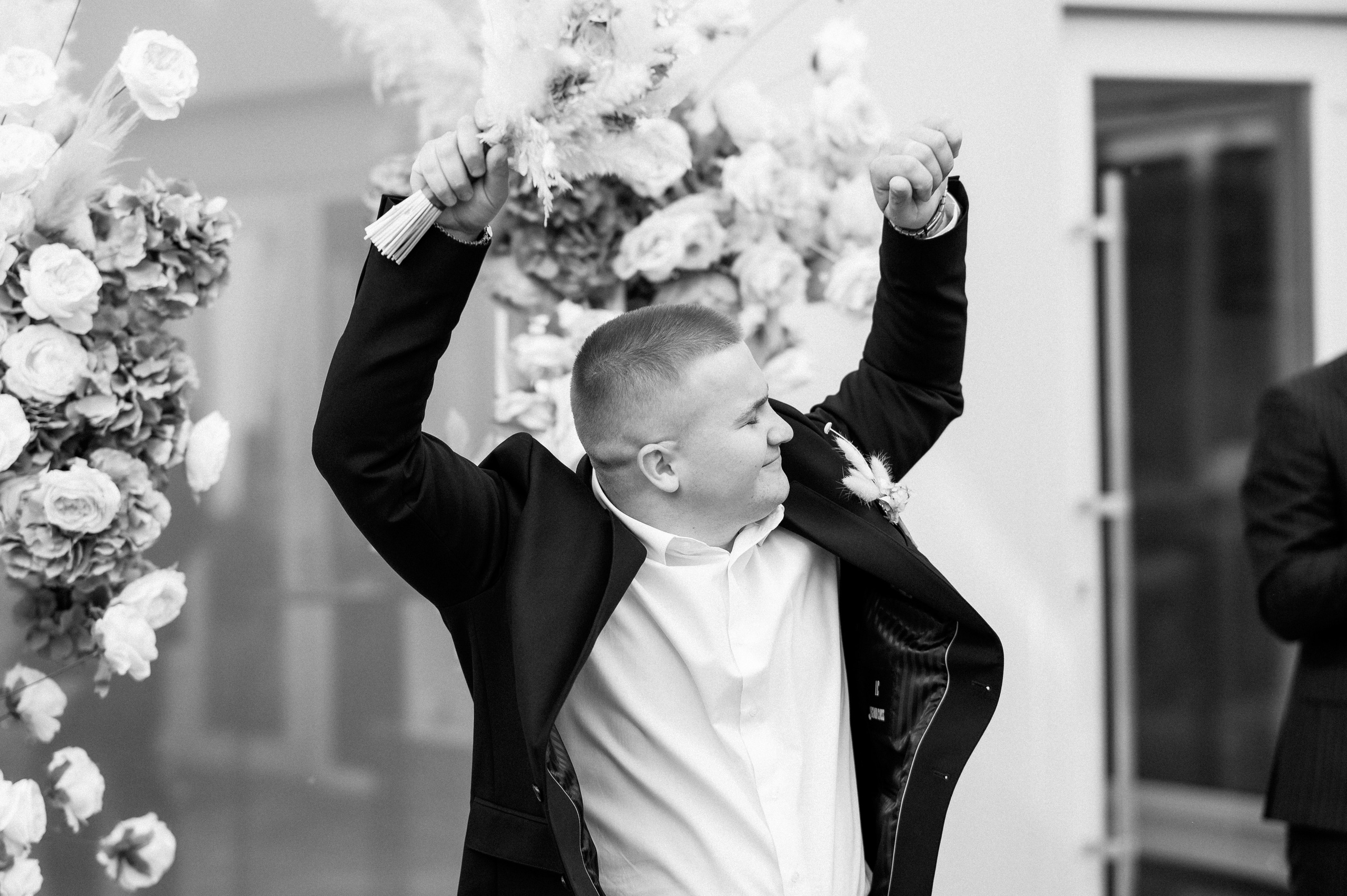 Heart in the palms. Fostik Alexander — photographer