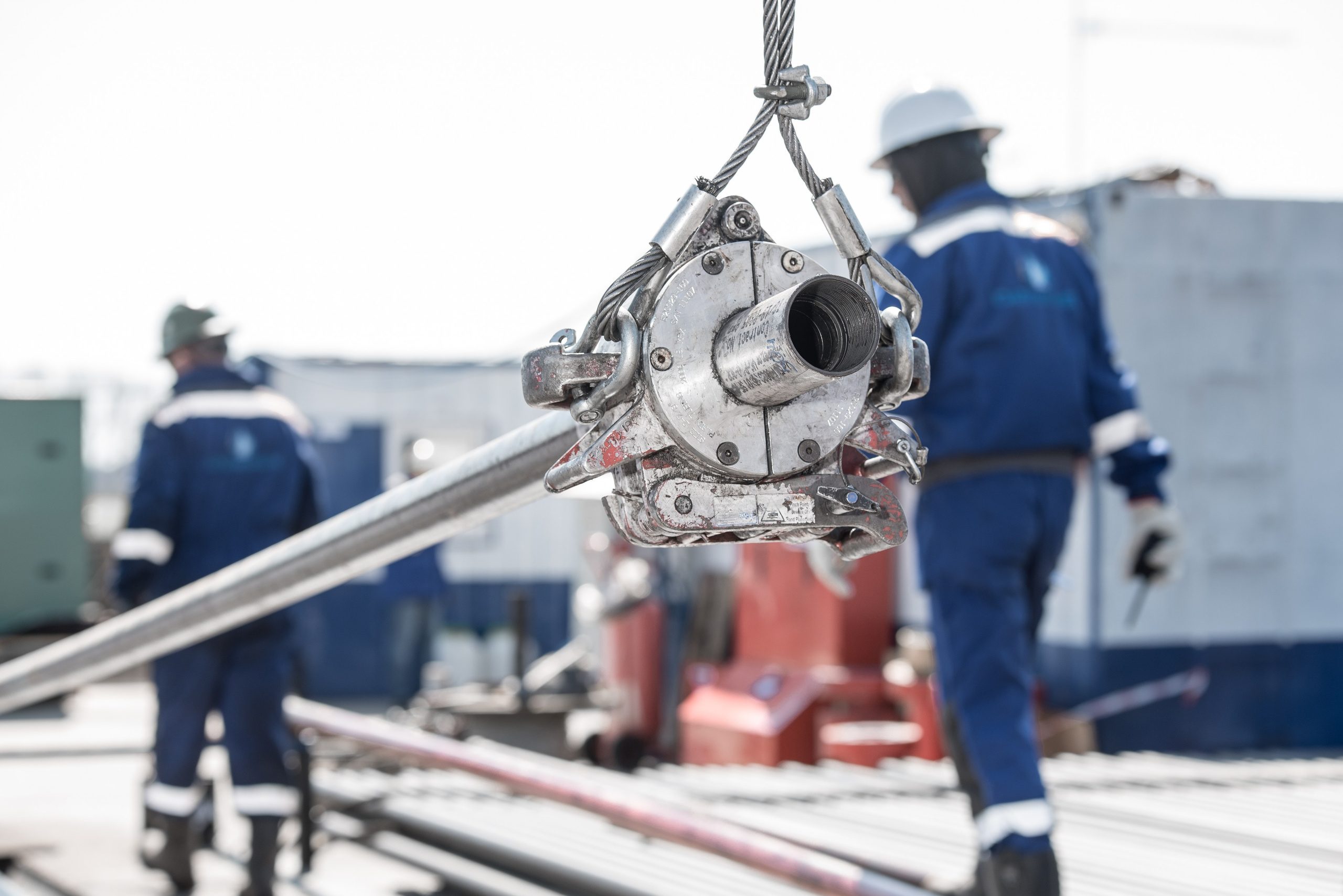 Съемка каталога для нефтегазовой компании «DENIMEX». Фостик Александр — фотограф