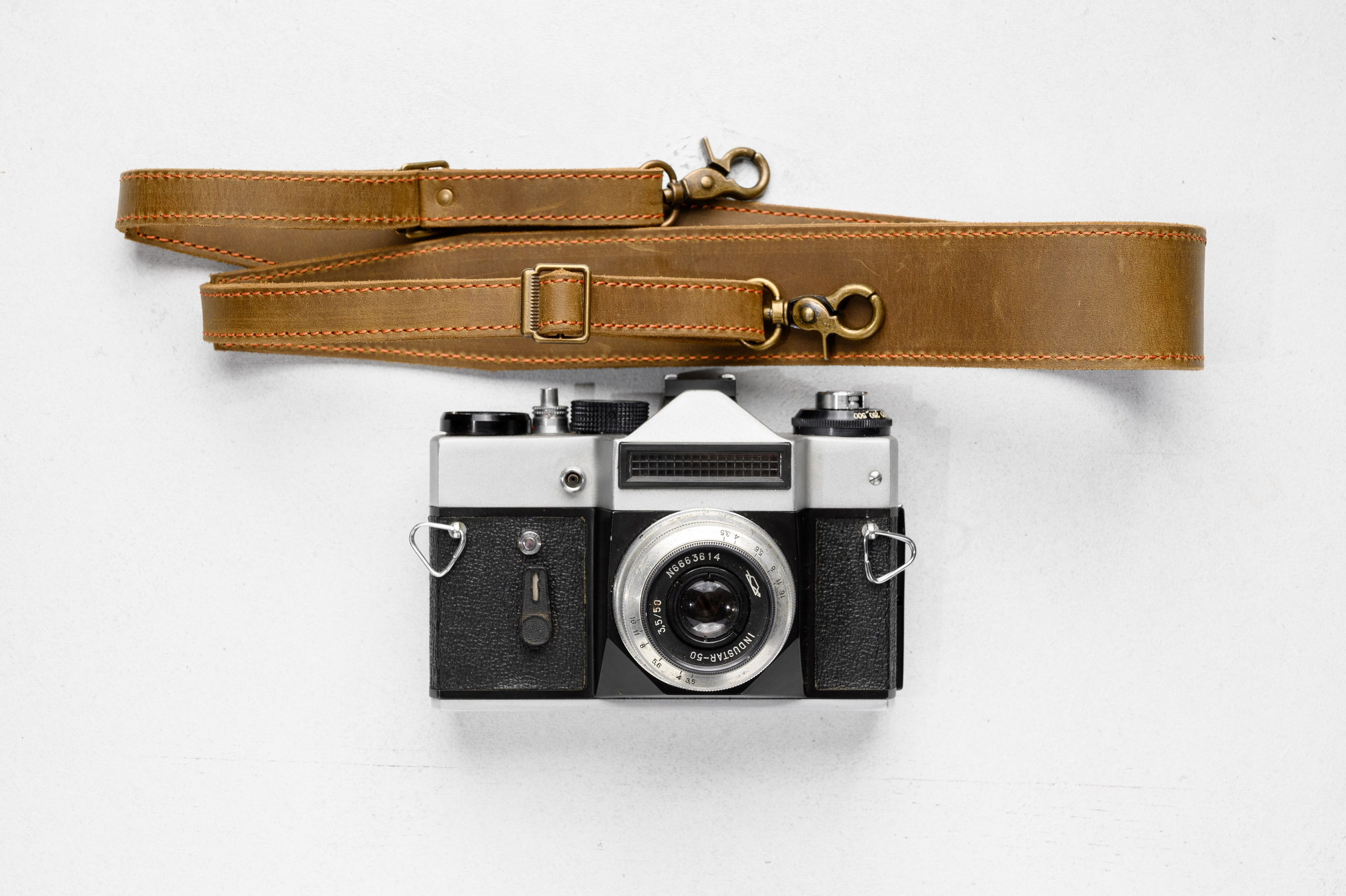 Зйомка шкіряних виробів. Фостик Олександр — фотограф