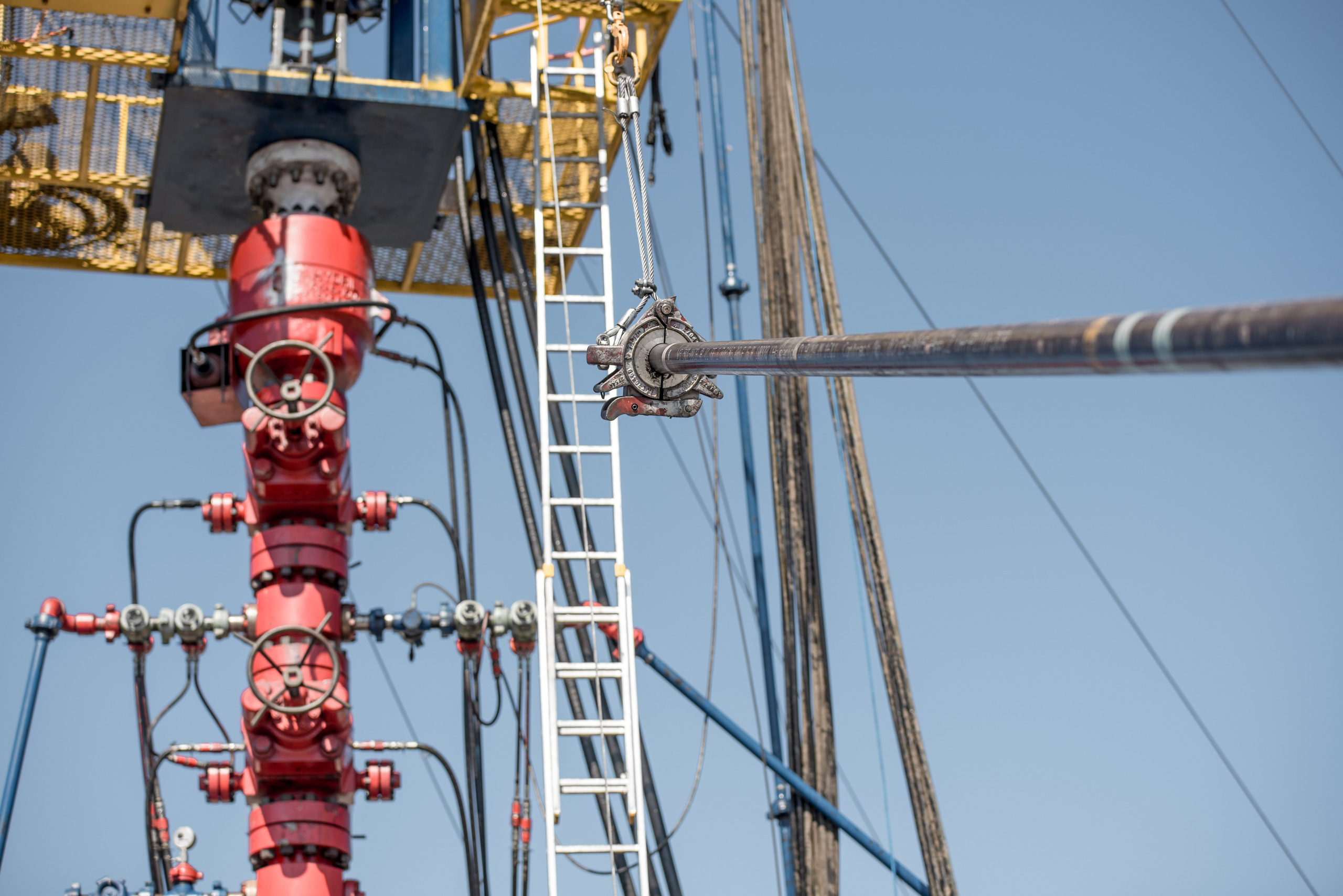 Съемка каталога для нефтегазовой компании «DENIMEX». Фостик Александр — фотограф