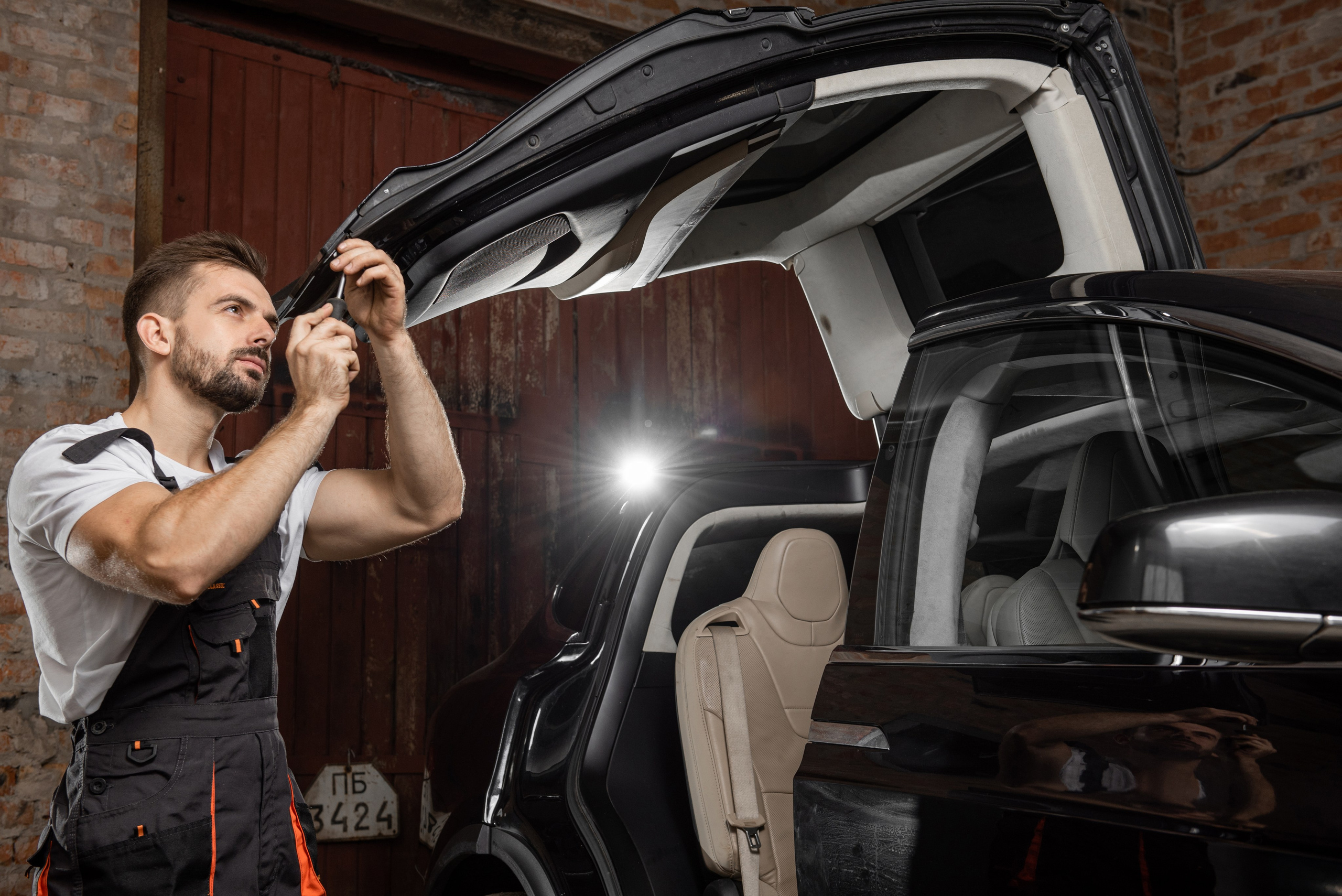 Tesla_help. Фостик Александр — фотограф