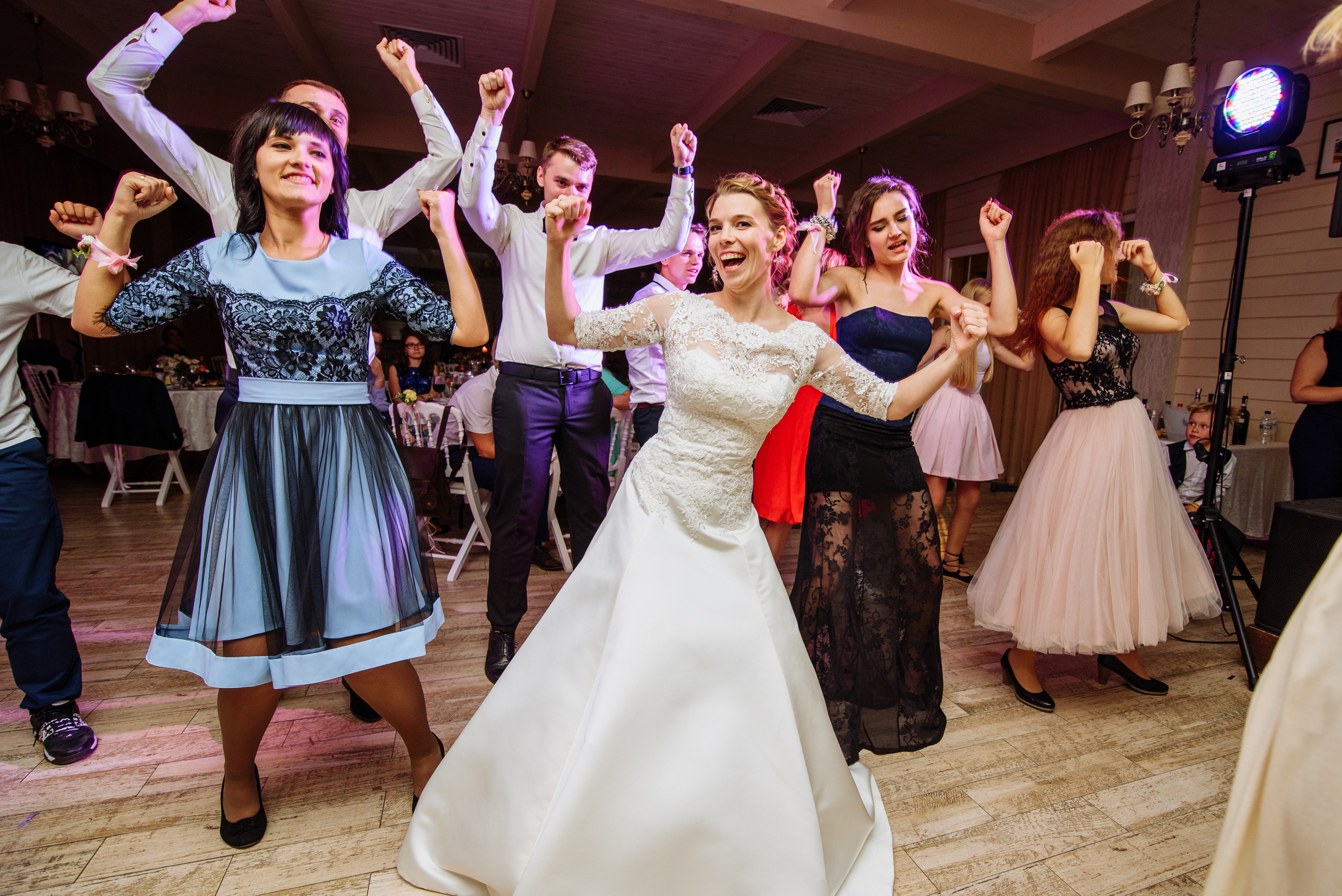 Laconic and elegant wedding. Fostik Alexander — photographer