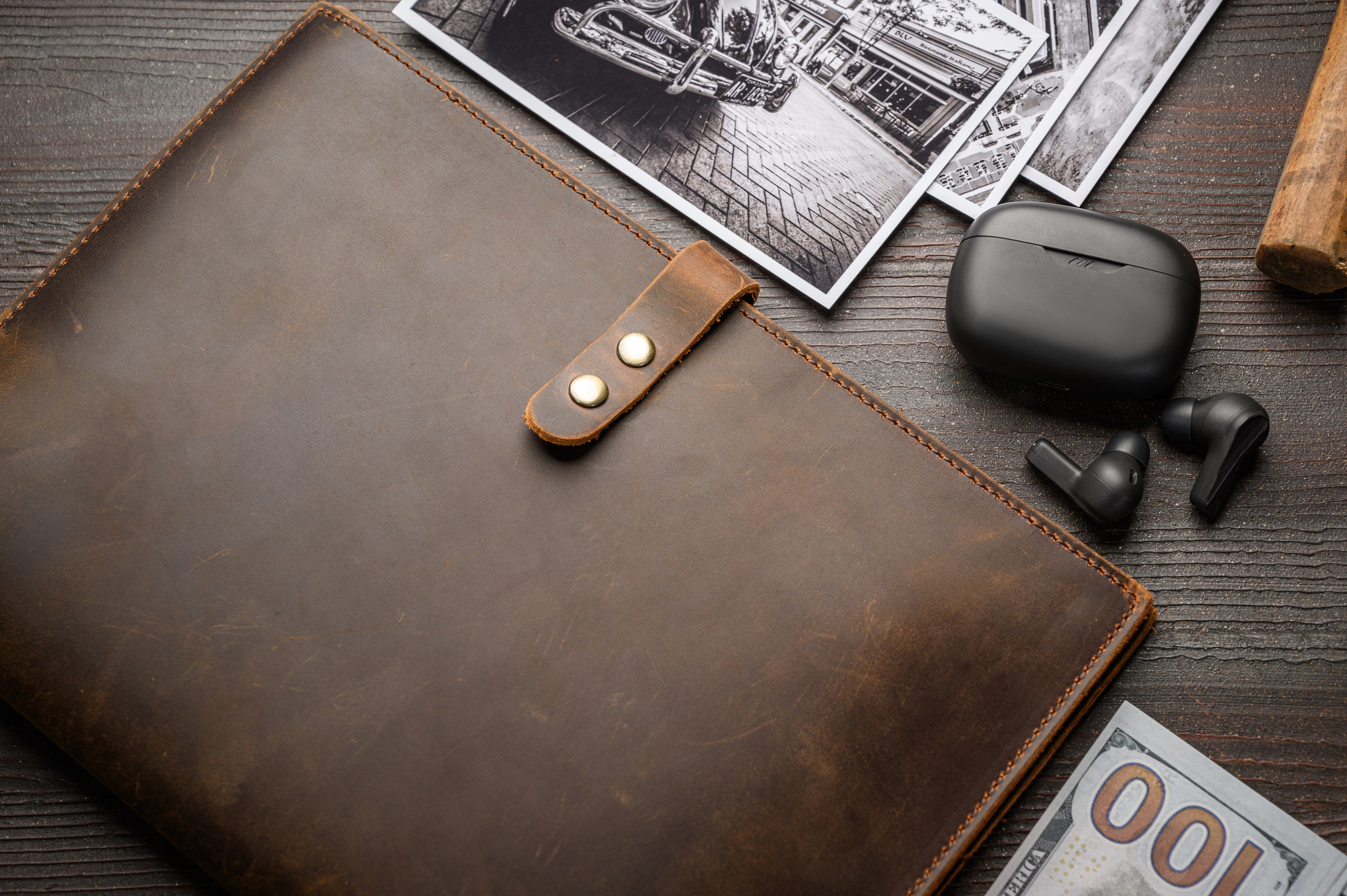 Зйомка шкіряних виробів. Фостик Олександр — фотограф