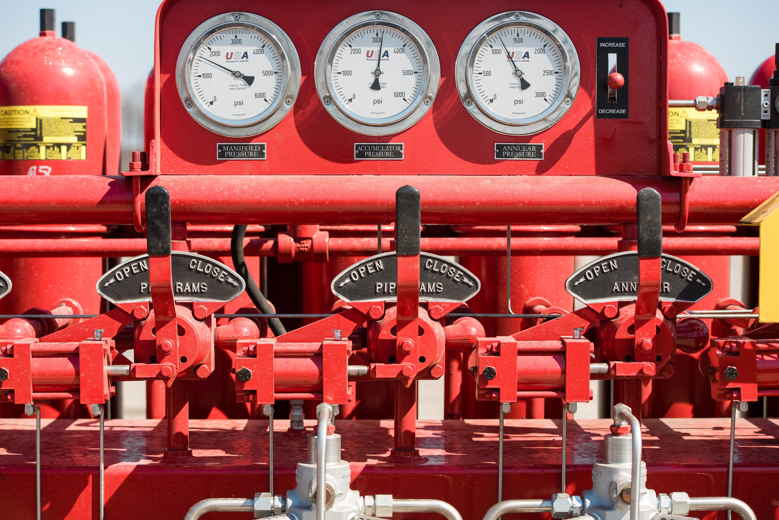 Съемка каталога для нефтегазовой компании «DENIMEX». Фостик Александр — фотограф