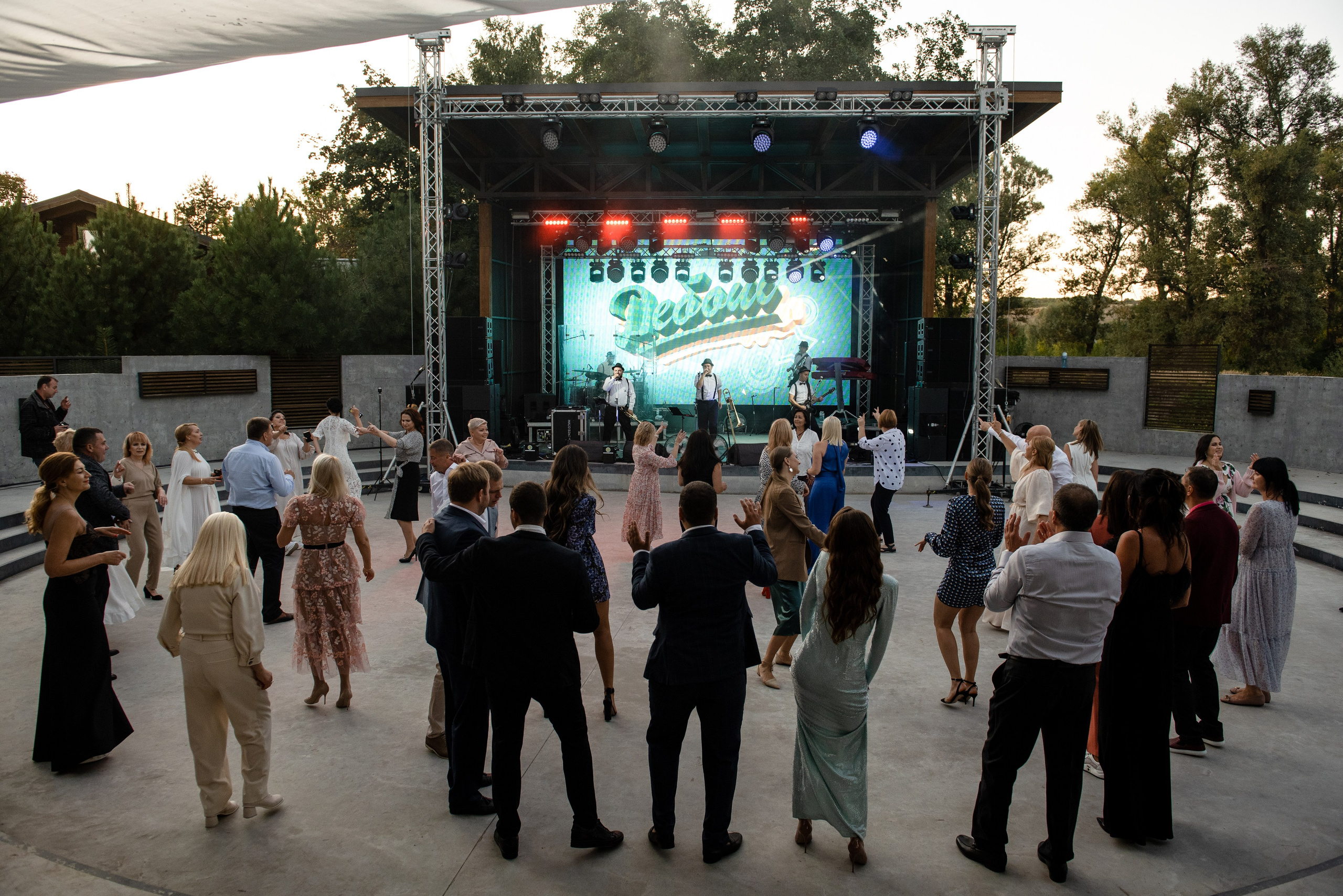 Више неба. Фостик Александр — фотограф