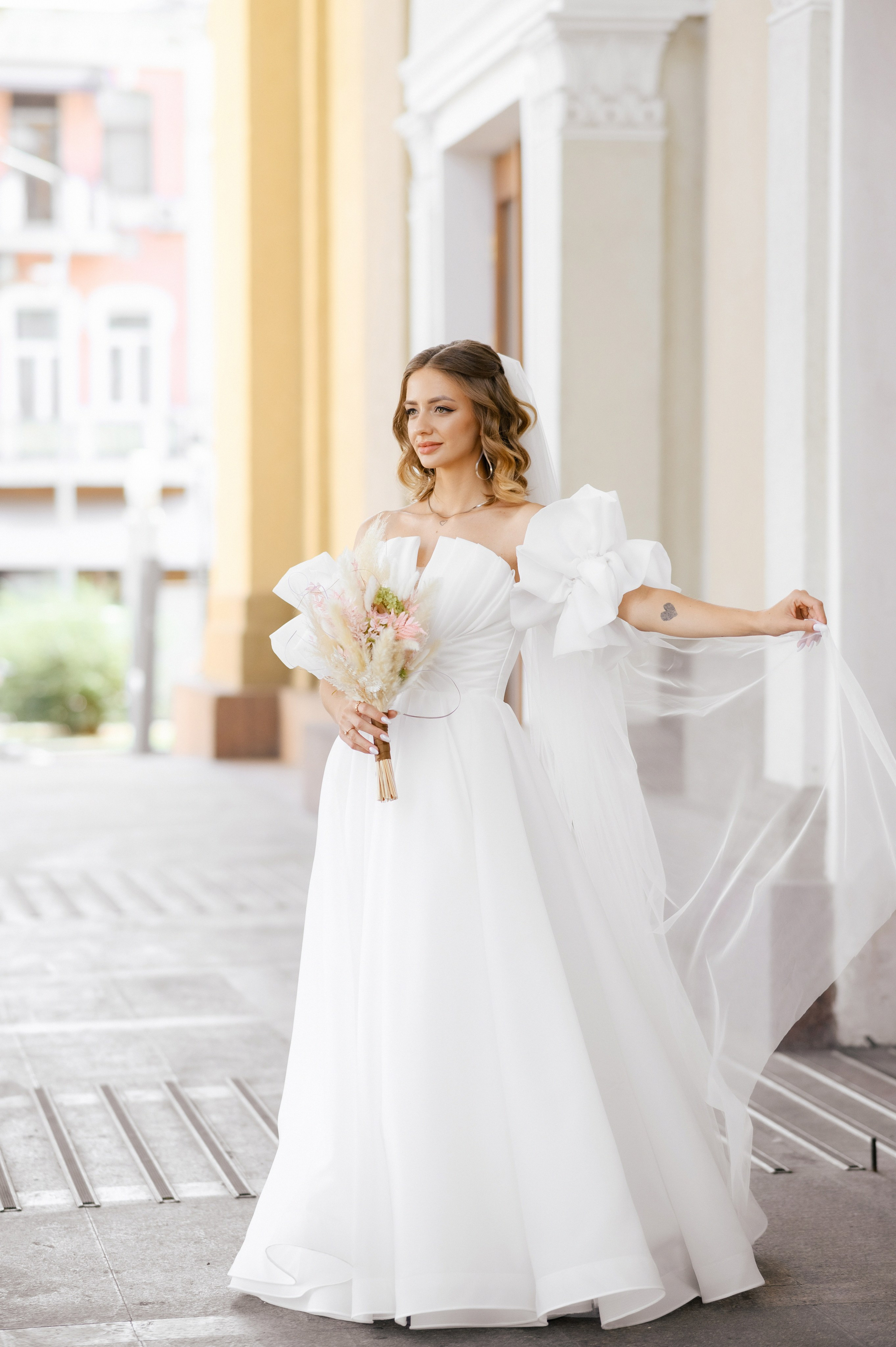 Heart in the palms. Fostik Alexander — photographer