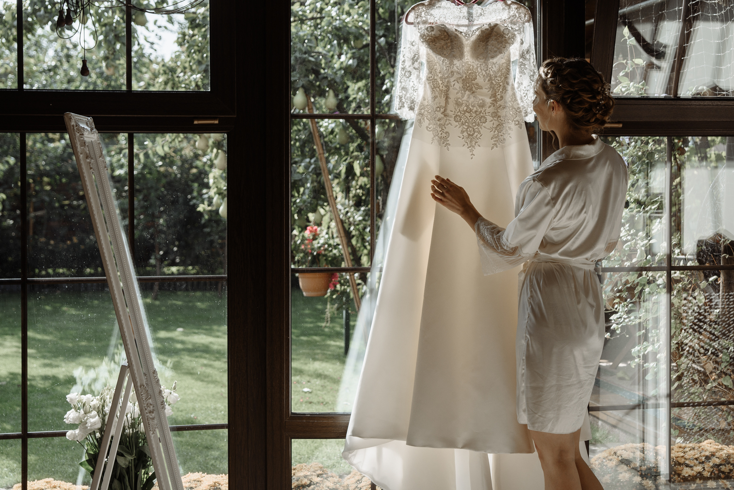 Laconic and elegant wedding. Fostik Alexander — photographer