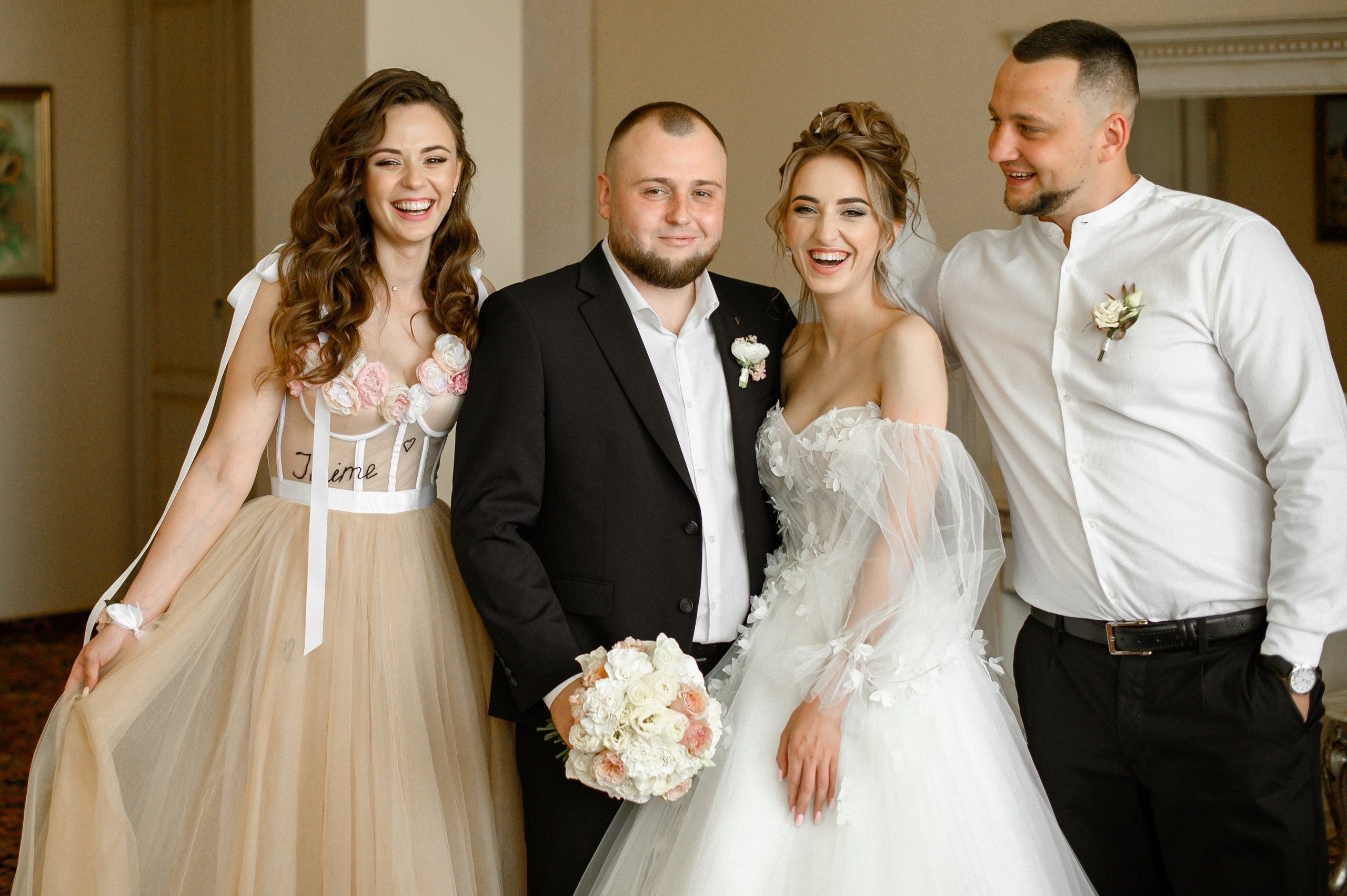 Наші обійми. Фостик Олександр — фотограф