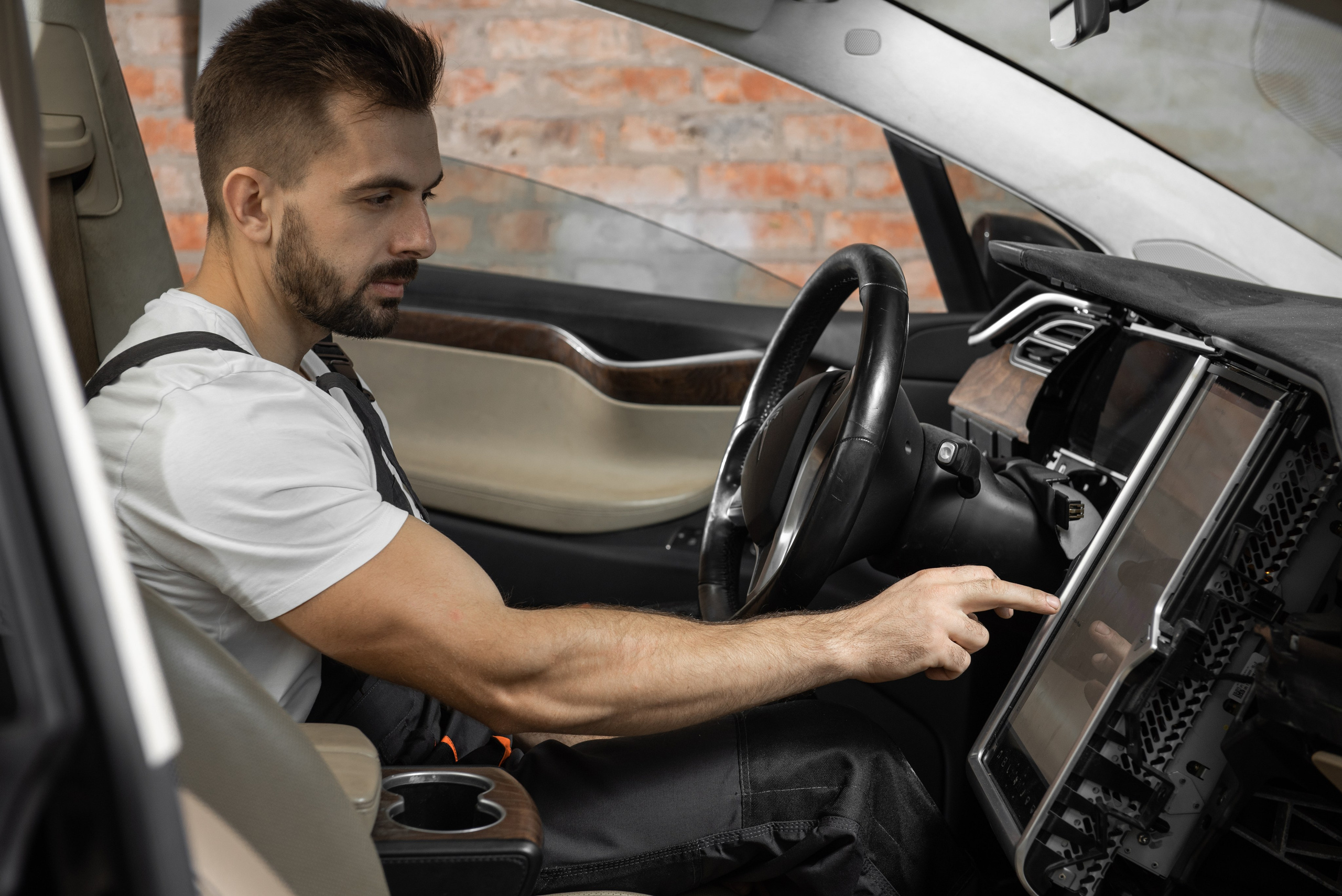 Tesla_help. Фостик Александр — фотограф