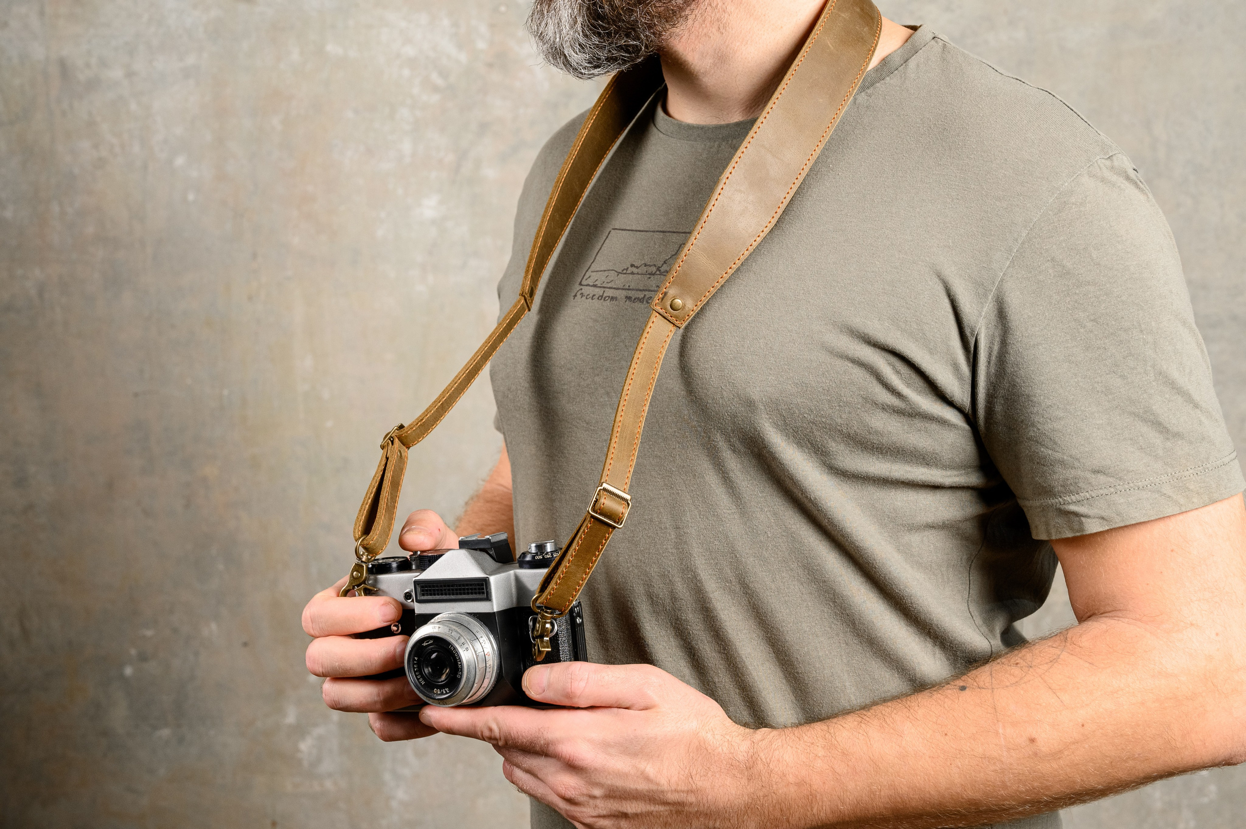 Зйомка шкіряних виробів. Фостик Олександр — фотограф