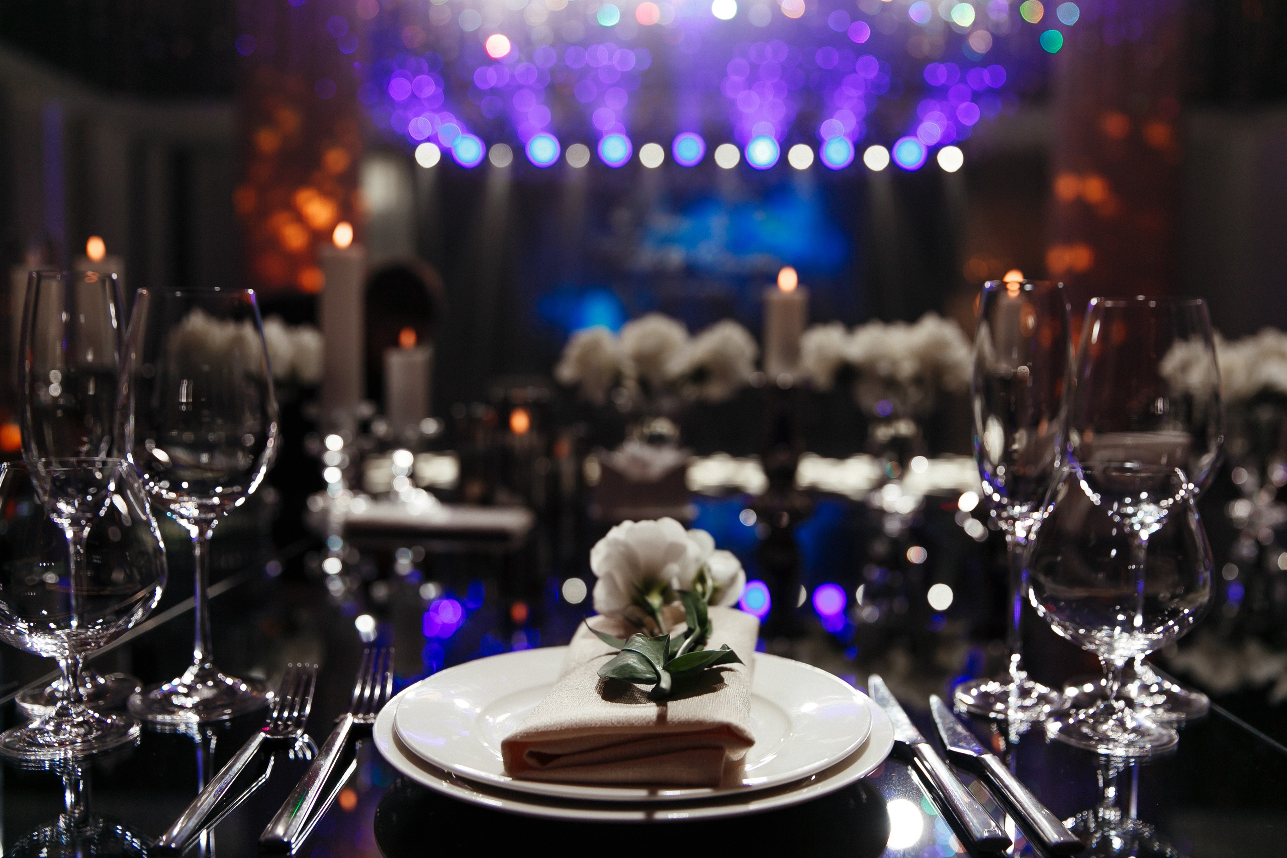 терешка и цветочки на свадьбе на столе