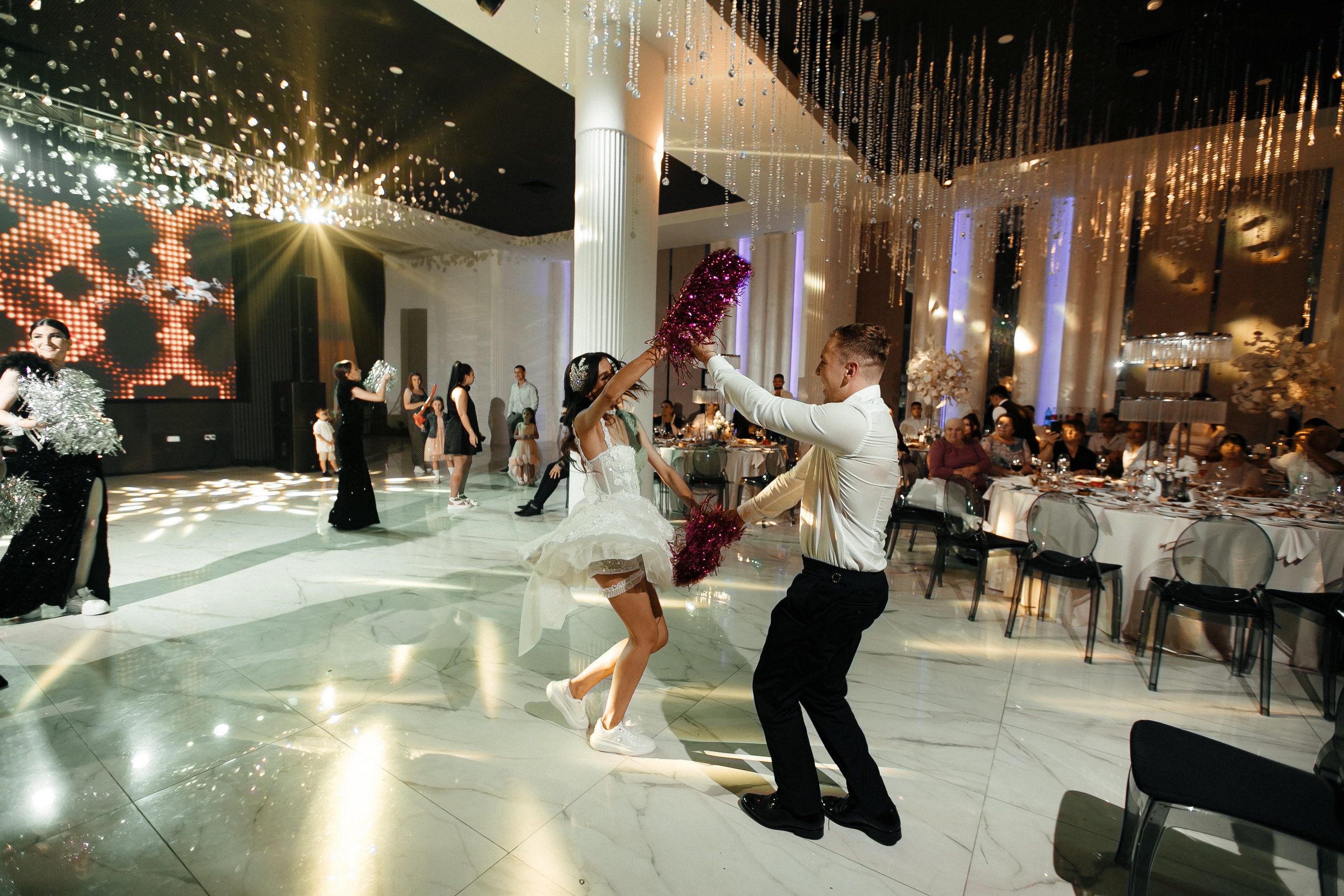 Свадебная фотосессия Vasilie & Carolina в ресторане Richland — eS Photography. Fotograf nuntă & botez în Chișinău — eS Photography