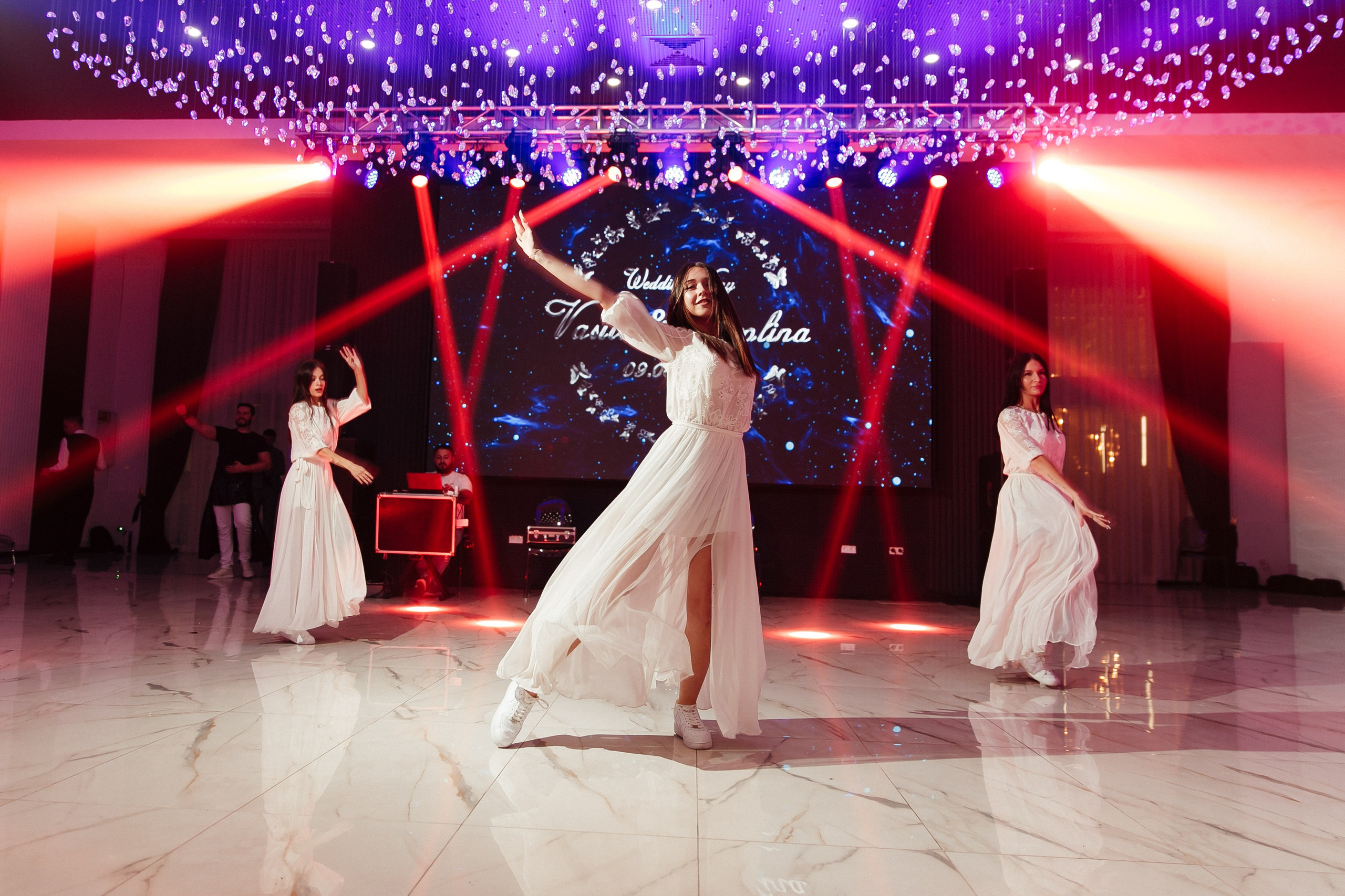 Свадебная фотосессия Vasilie & Carolina в ресторане Richland — eS Photography. Fotograf nuntă & botez în Chișinău — eS Photography