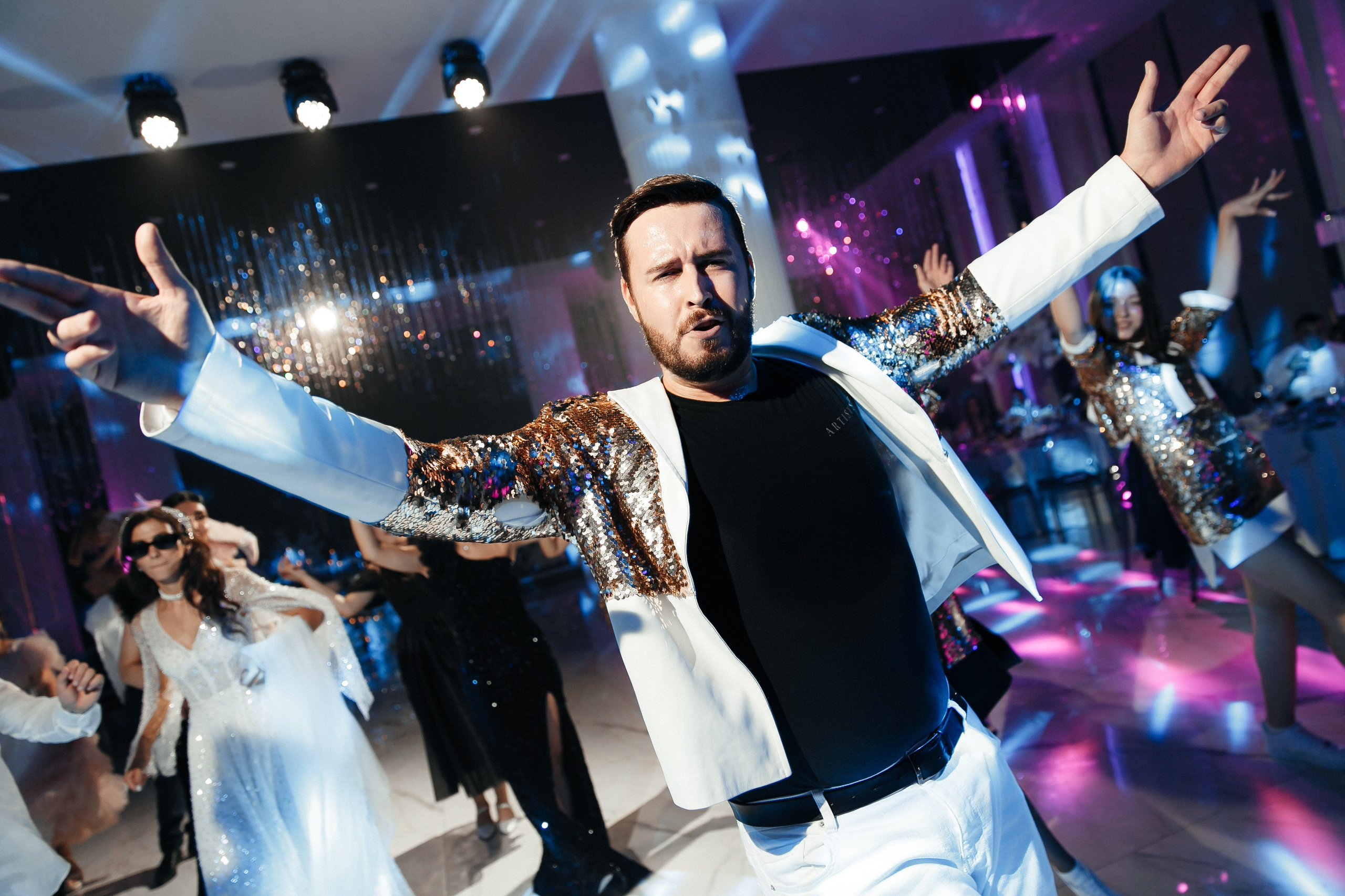 Свадебная фотосессия Vasilie & Carolina в ресторане Richland — eS Photography. Fotograf nuntă & botez în Chișinău — eS Photography