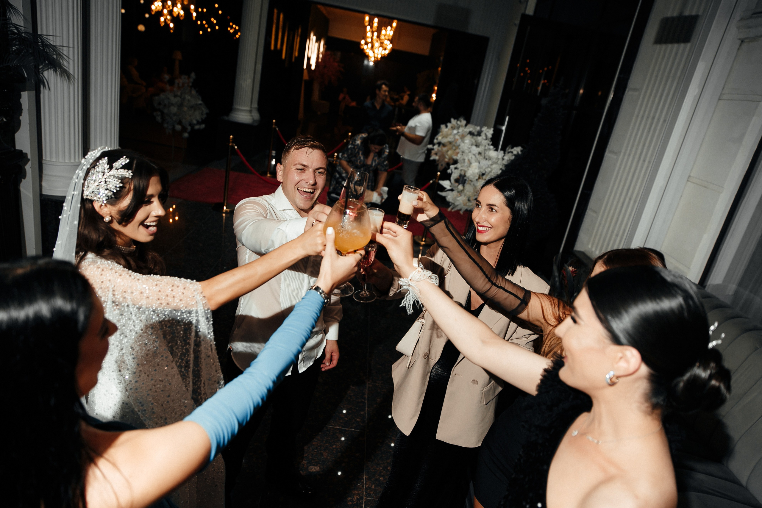 Свадебная фотосессия Vasilie & Carolina в ресторане Richland — eS Photography. Fotograf nuntă & botez în Chișinău — eS Photography