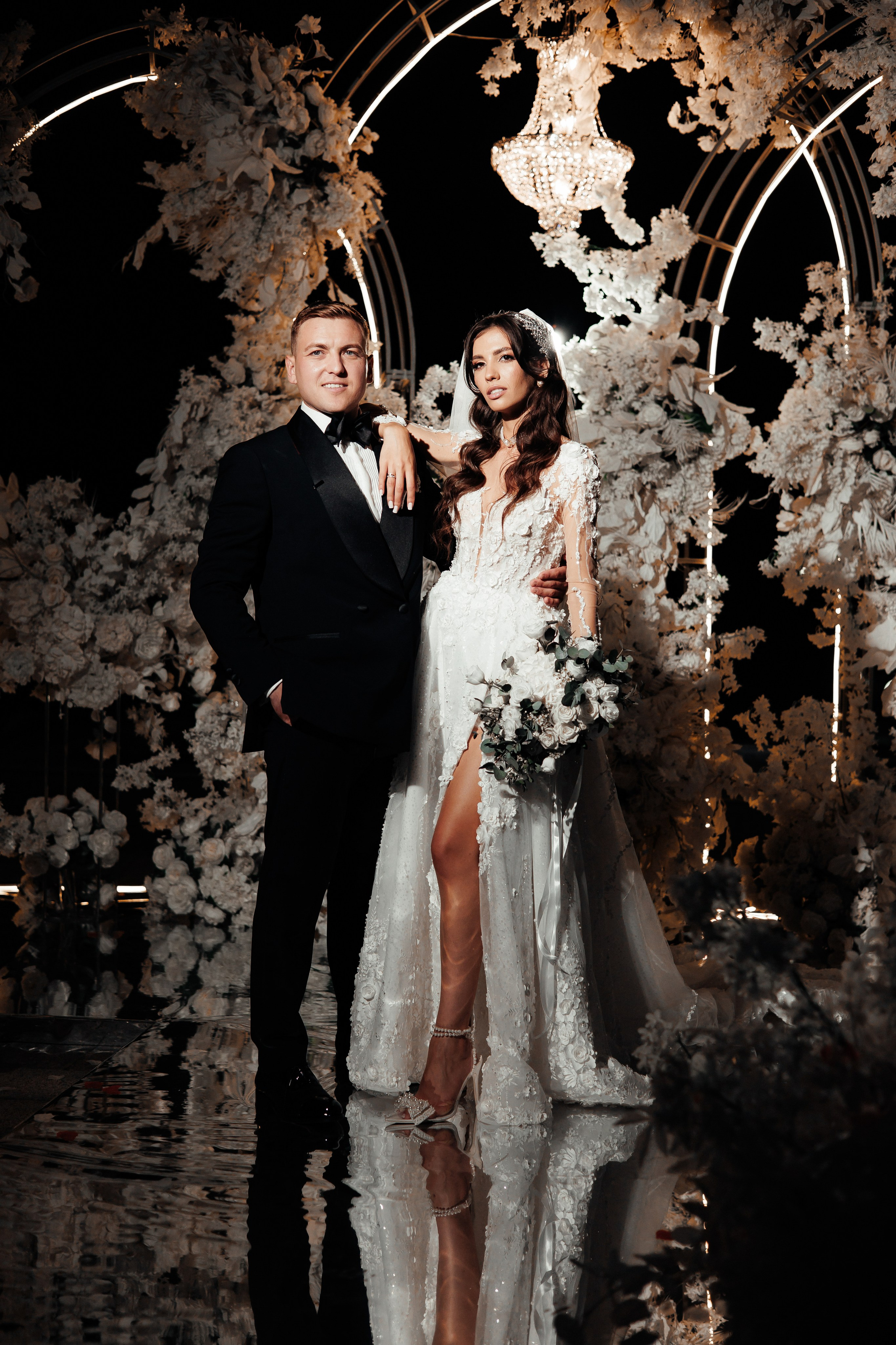 зона регистрации на улице в темноте ресторан Richland