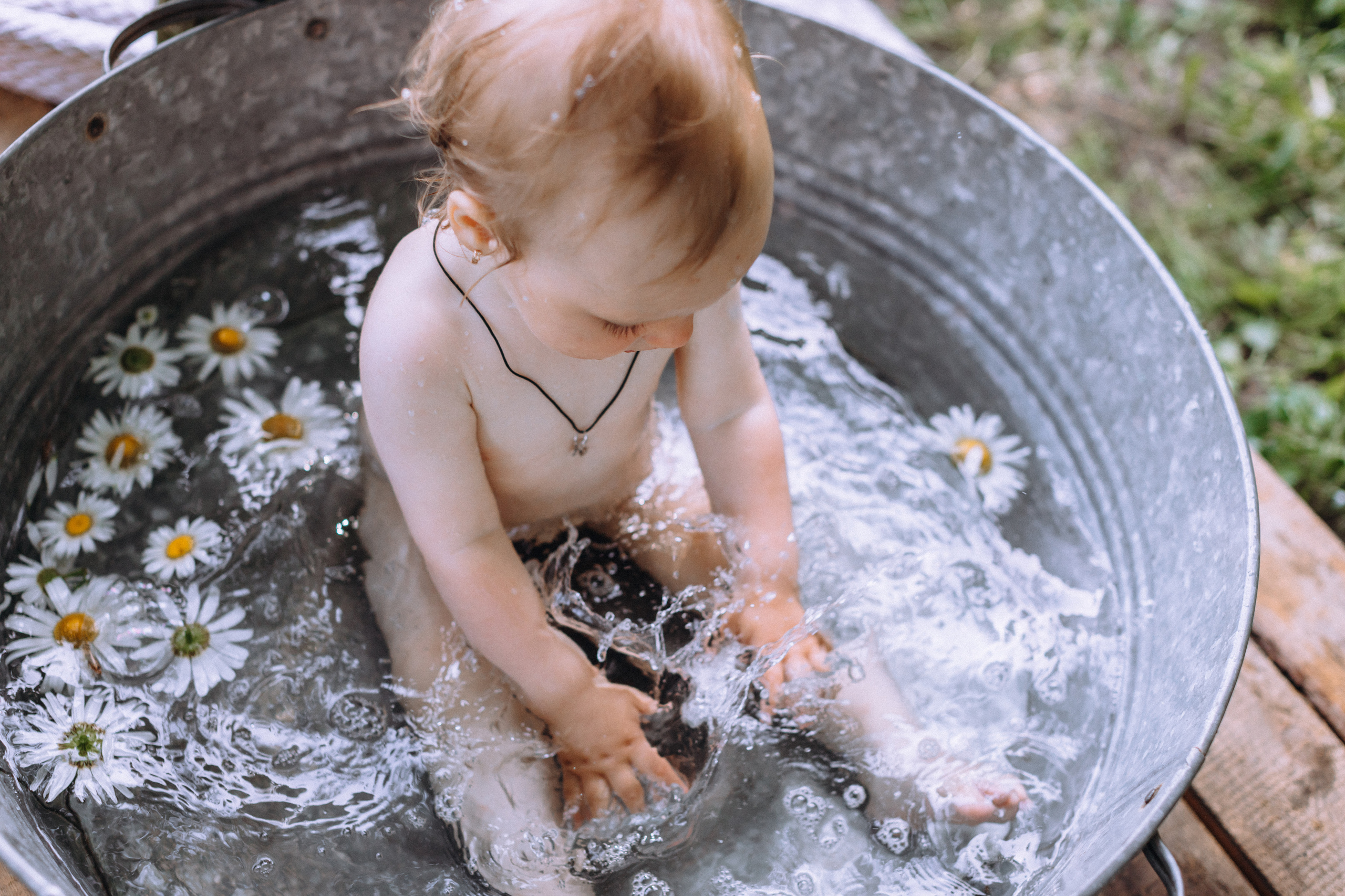Bath in the garden. Портретний і сімейний фотограф Київ