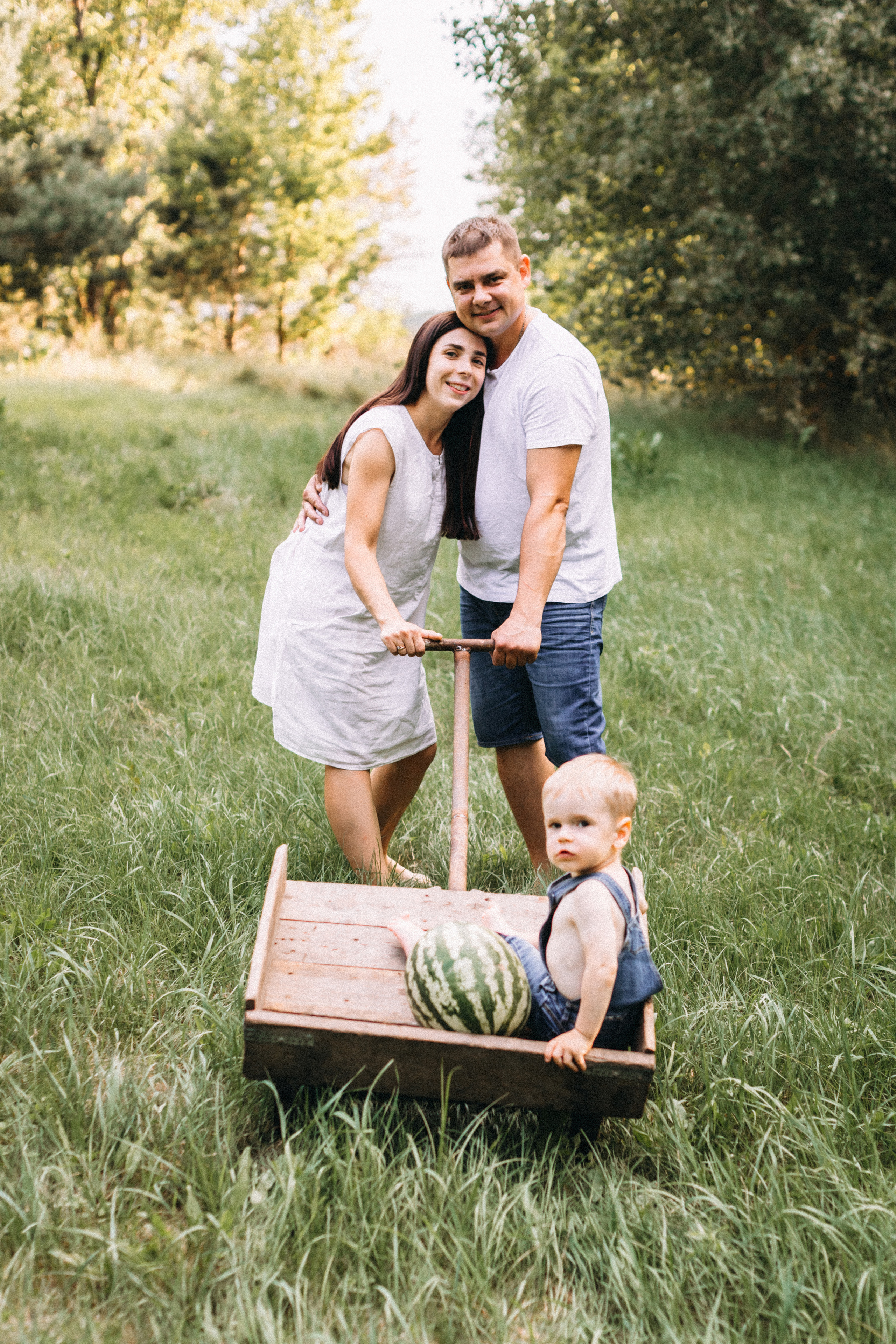 Перший кавун Михайлика. Портретний і сімейний фотограф Київ