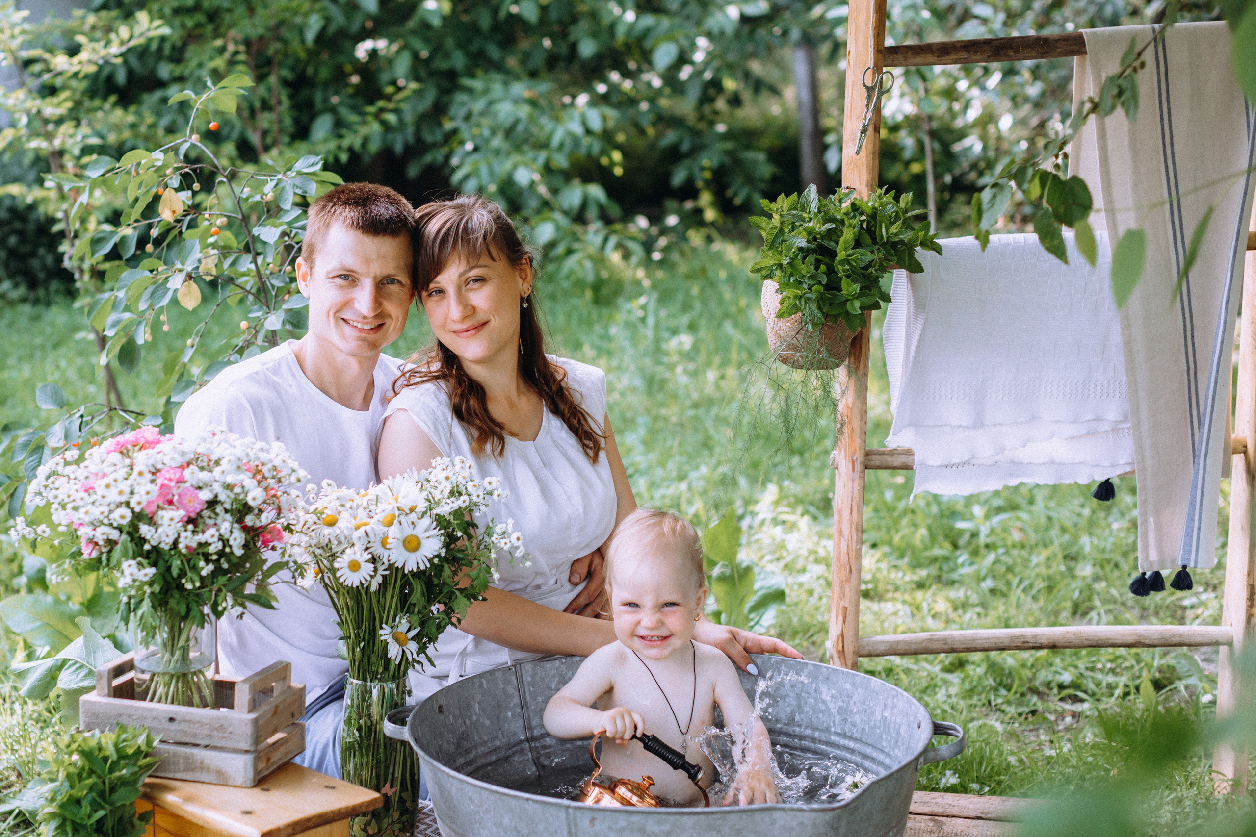 Bath in the garden. Портретний і сімейний фотограф Київ