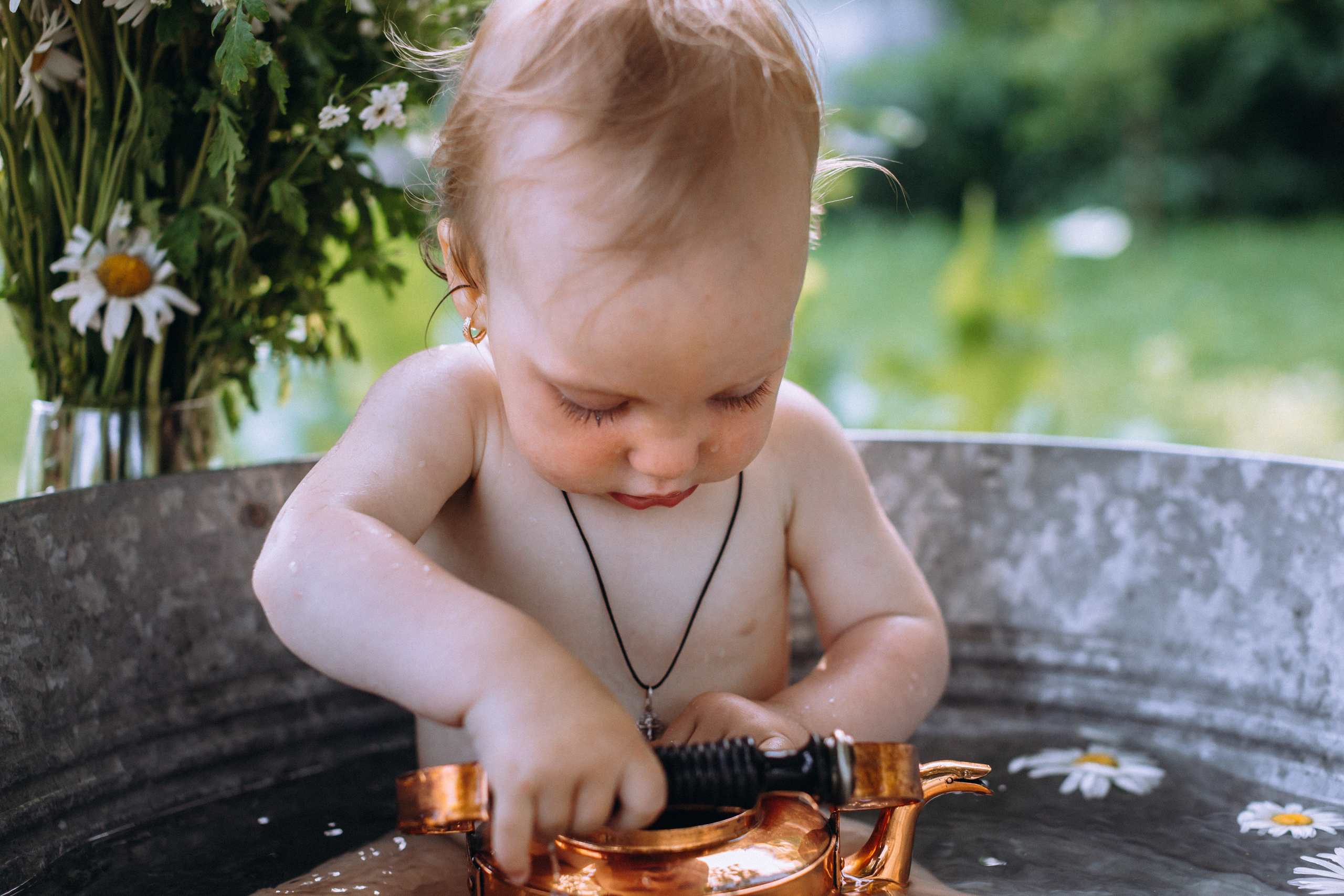 Bath in the garden. Портретний і сімейний фотограф Київ