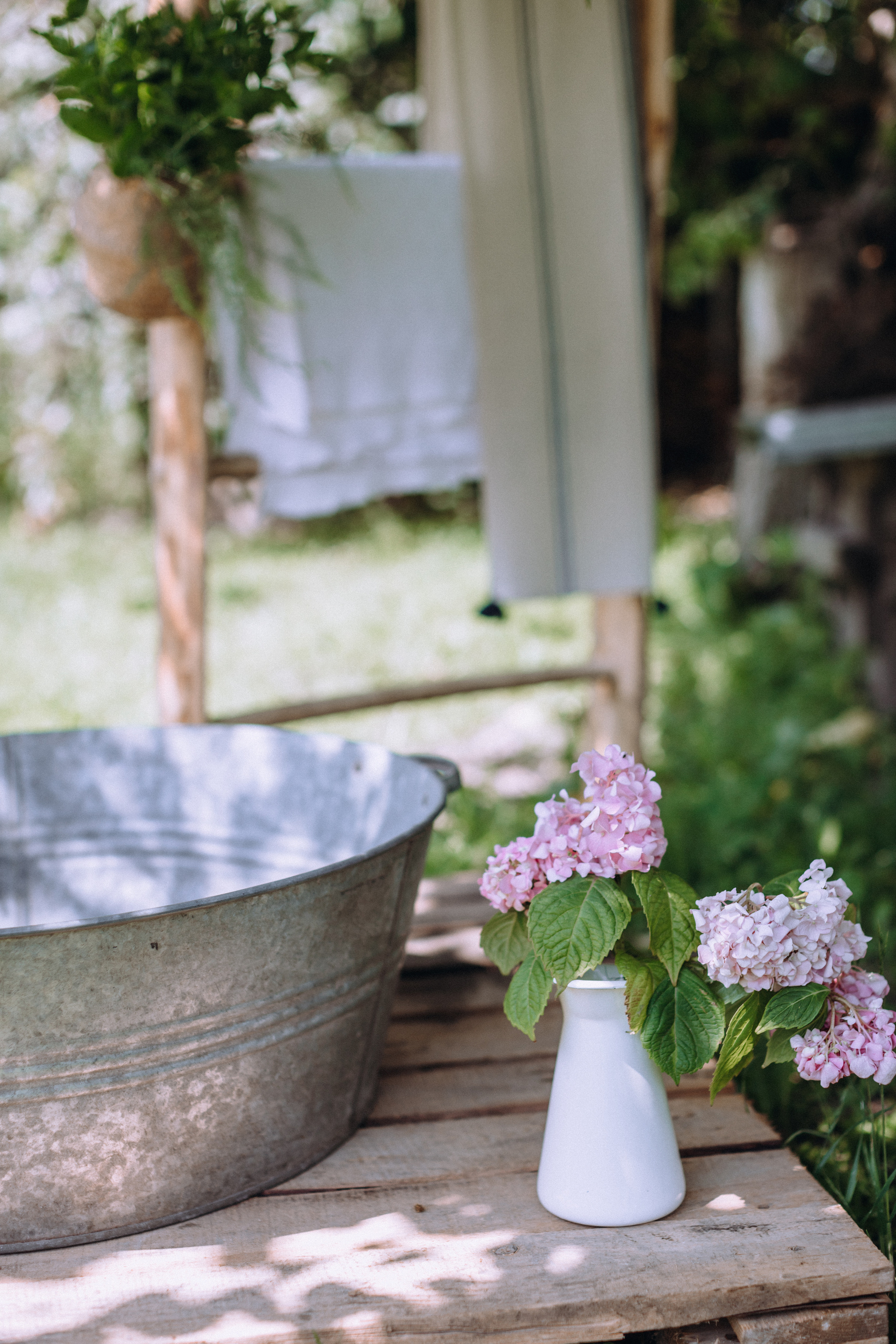 Bath in the garden. Портретний і сімейний фотограф Київ