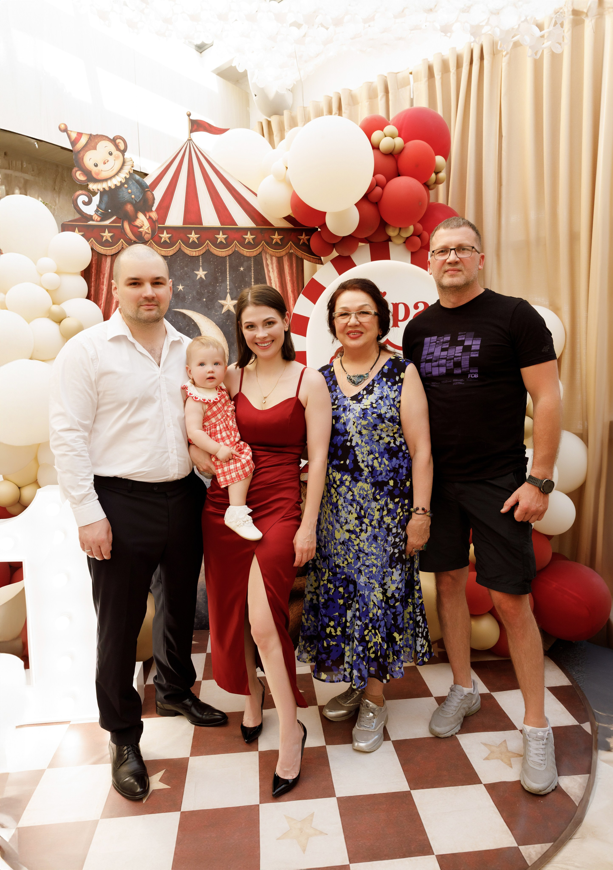 Кіра - 1 рік. Весільний та сімейний фотограф у Харкові Ткаченко Світлана