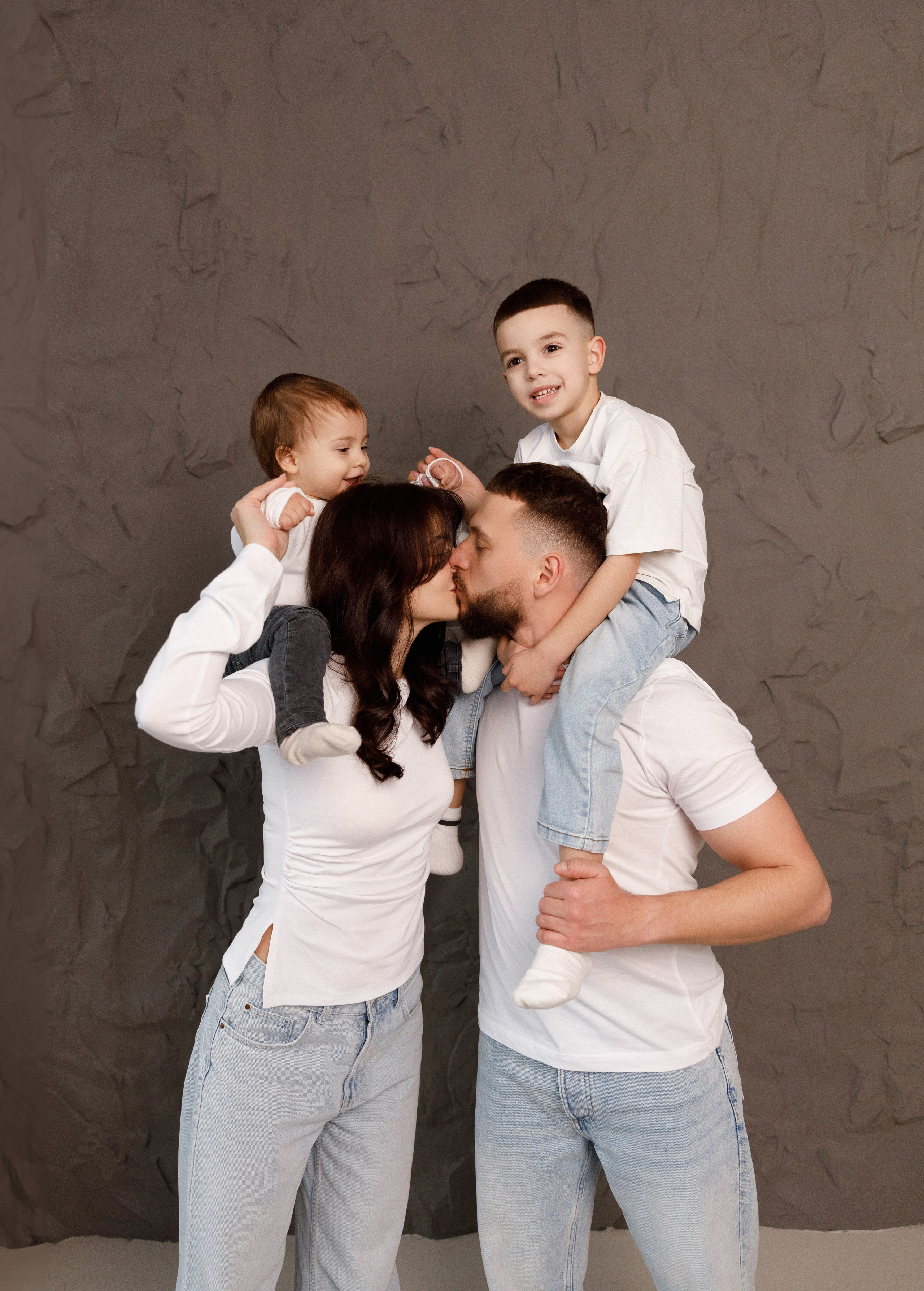 Сім`я Марчук. Весільний та сімейний фотограф у Харкові Ткаченко Світлана