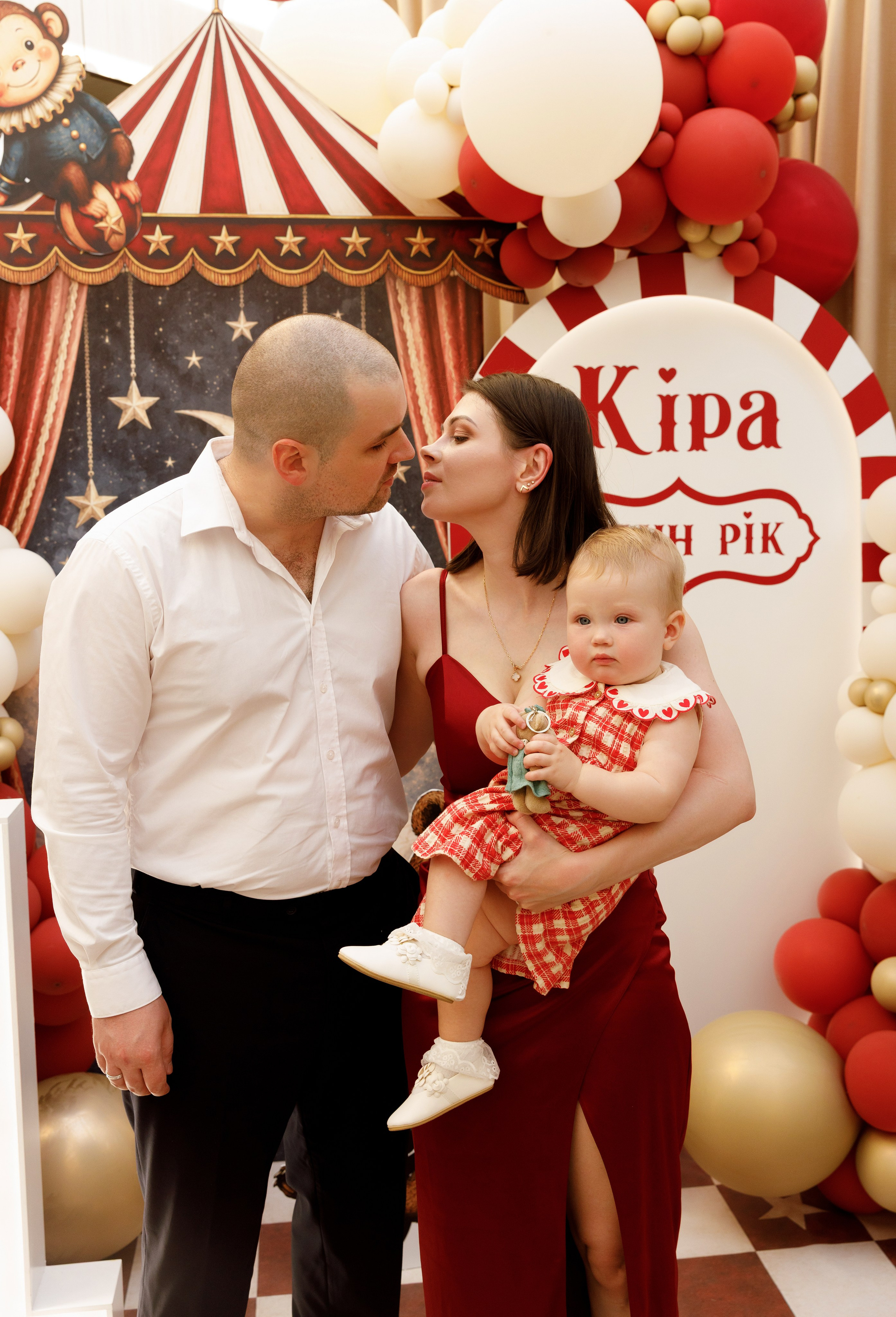 Кіра - 1 рік. Весільний та сімейний фотограф у Харкові Ткаченко Світлана