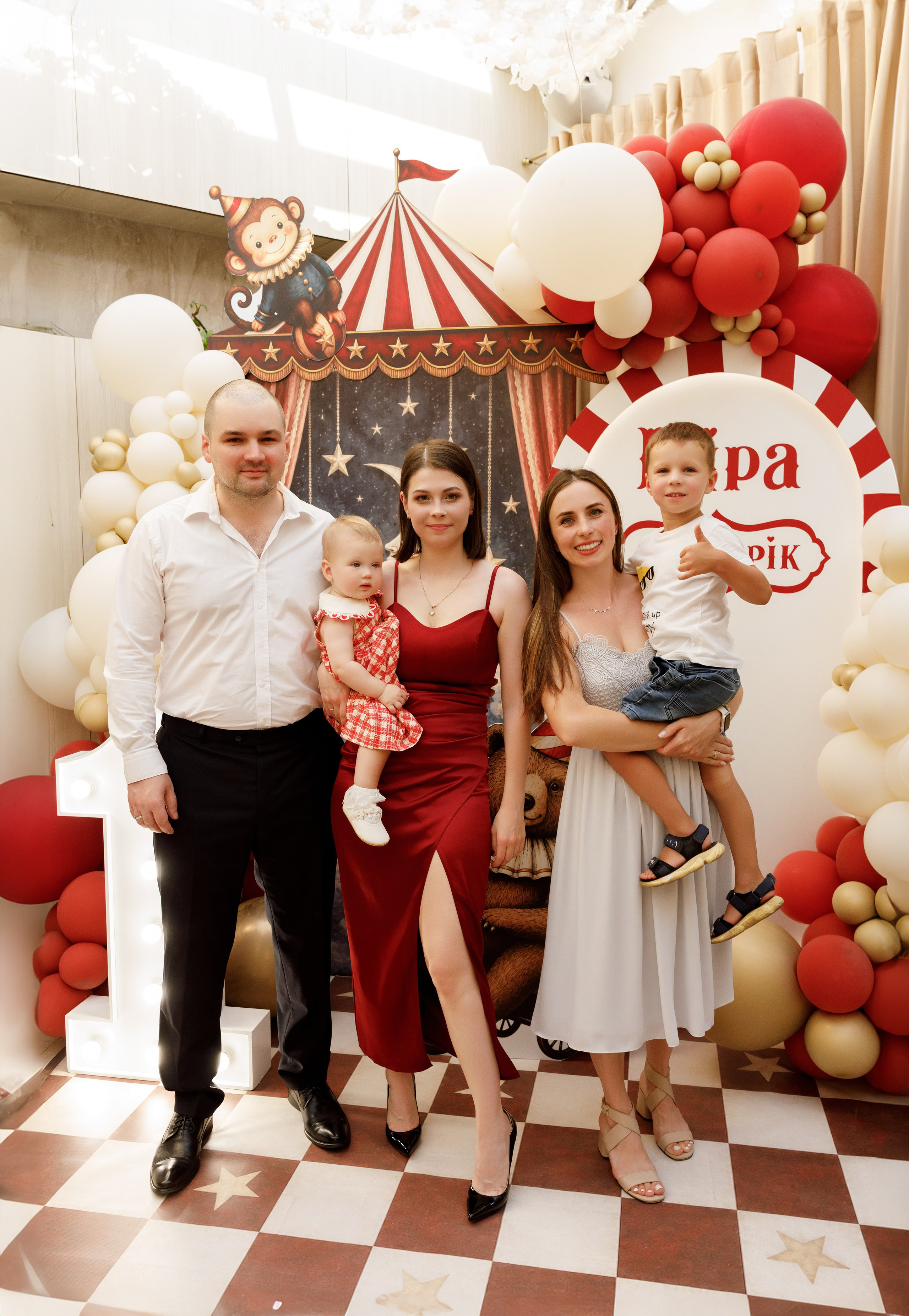 Кіра - 1 рік. Весільний та сімейний фотограф у Харкові Ткаченко Світлана
