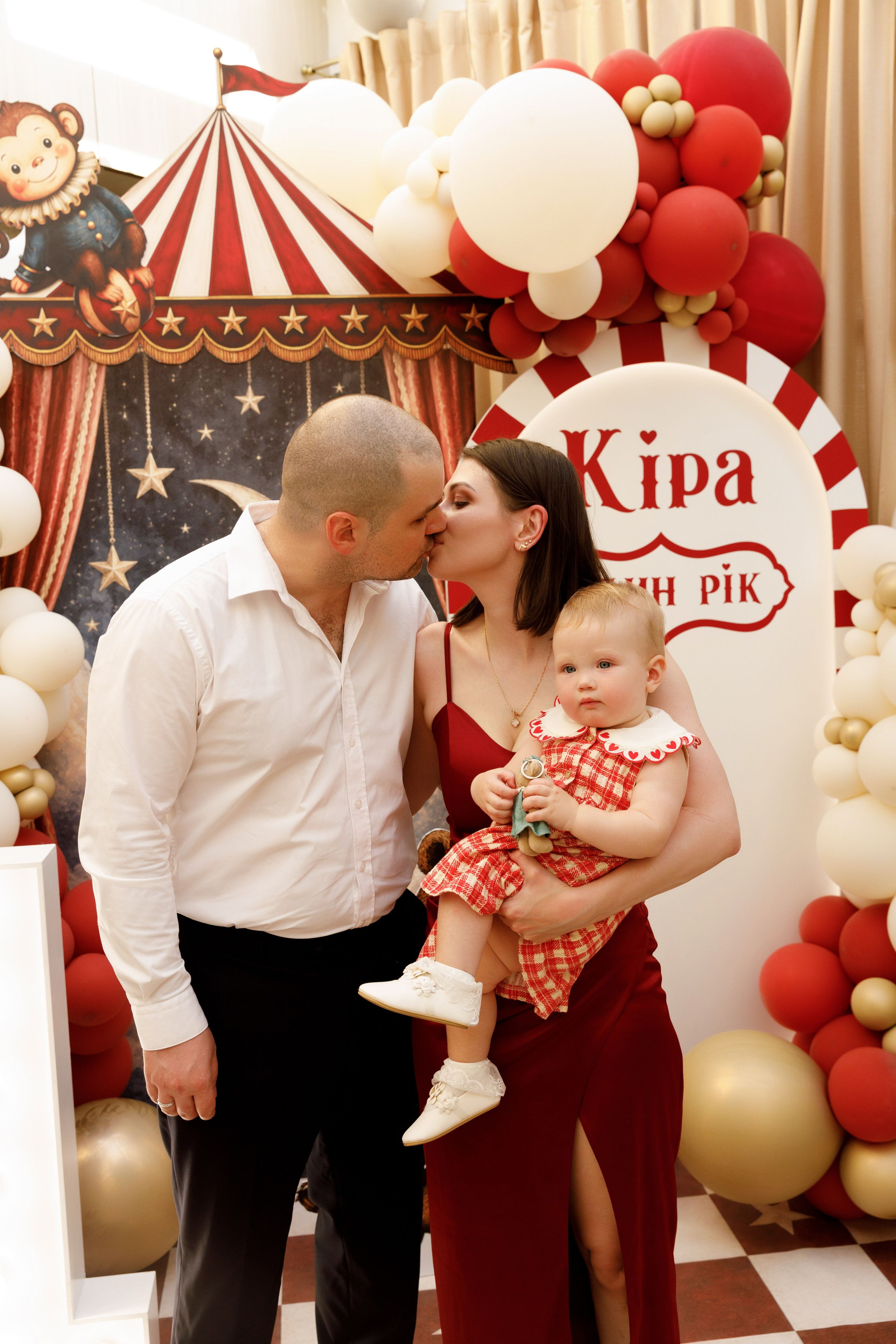 Кіра - 1 рік. Весільний та сімейний фотограф у Харкові Ткаченко Світлана
