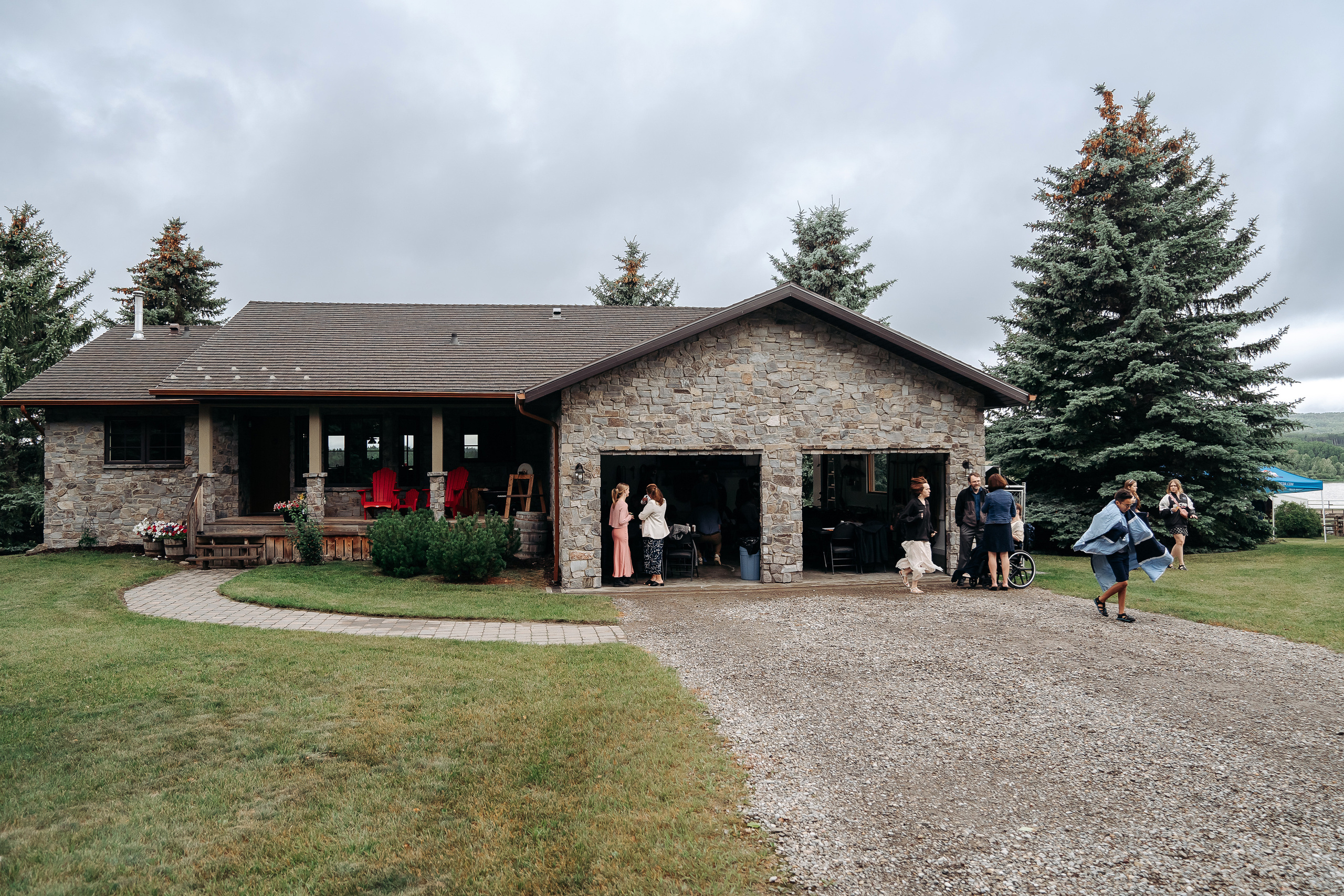 Tyrone & Glennda. Wedding and Family Photographer in Calgary