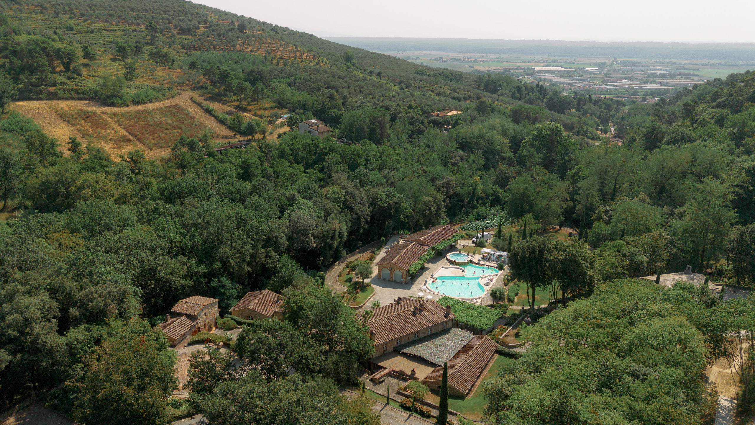 Joe and Colleen Valle di Badia. Wedding photographer in Italy |Florence, Roma, Como, Tuscan, Venice