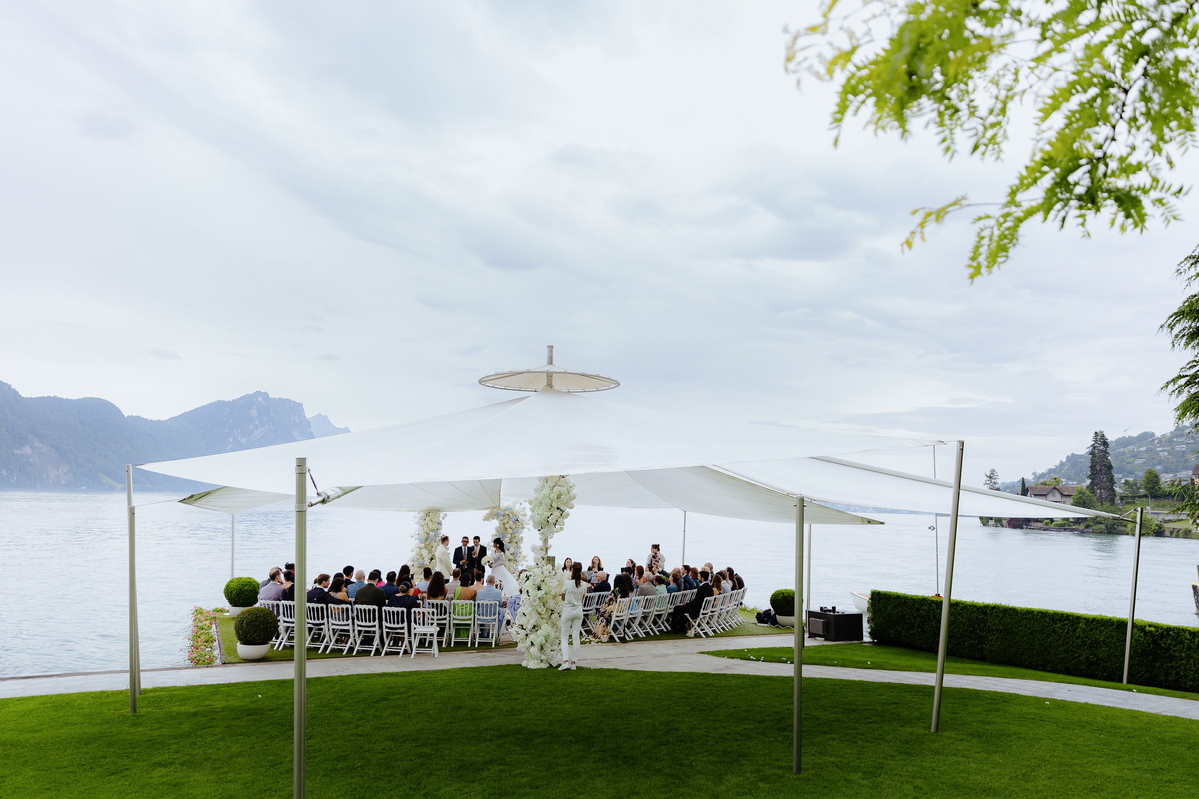 Florian and Fenifer Park Hotel Vitznau. Wedding photographer in Italy |Florence, Roma, Como, Tuscan, Venice