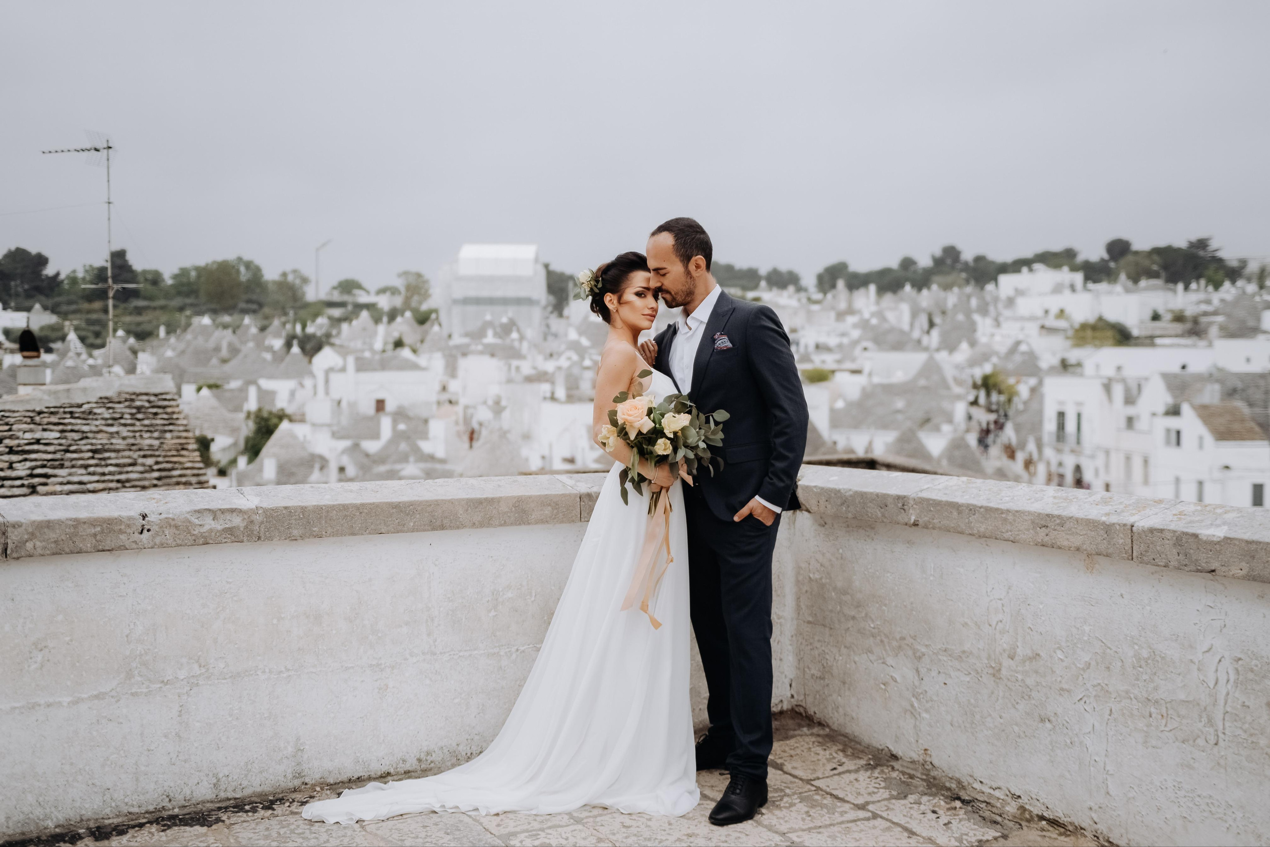 Julia & Jovani — Alberobello. Главная