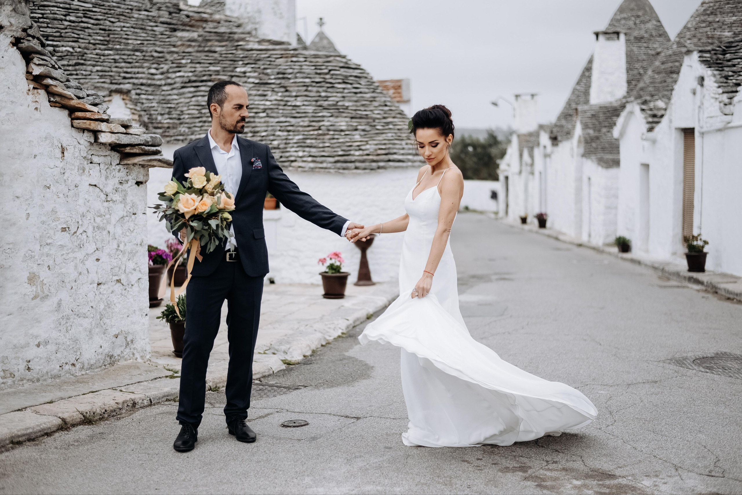 Julia & Jovani — Alberobello. Главная