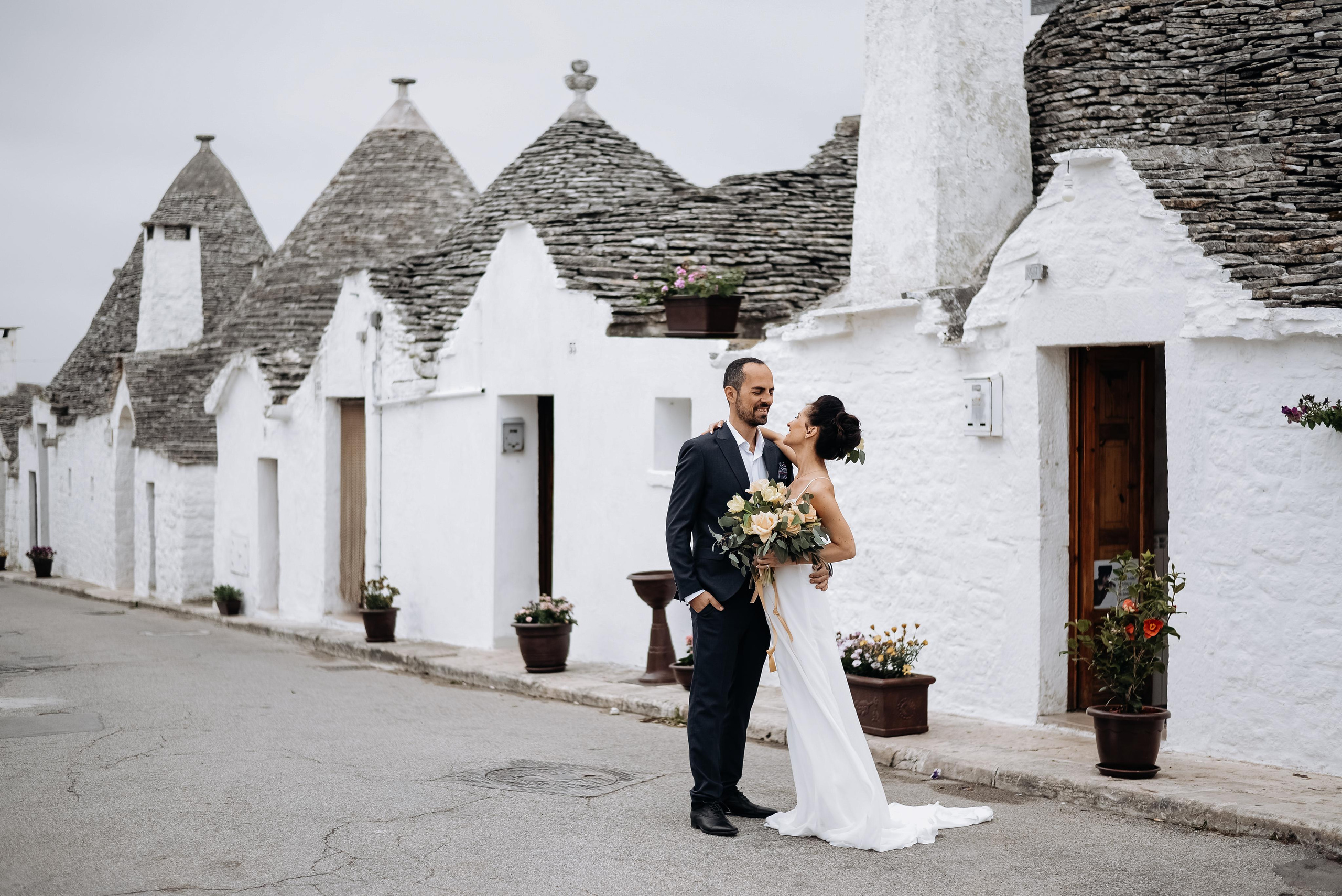 Julia & Jovani — Alberobello. Главная