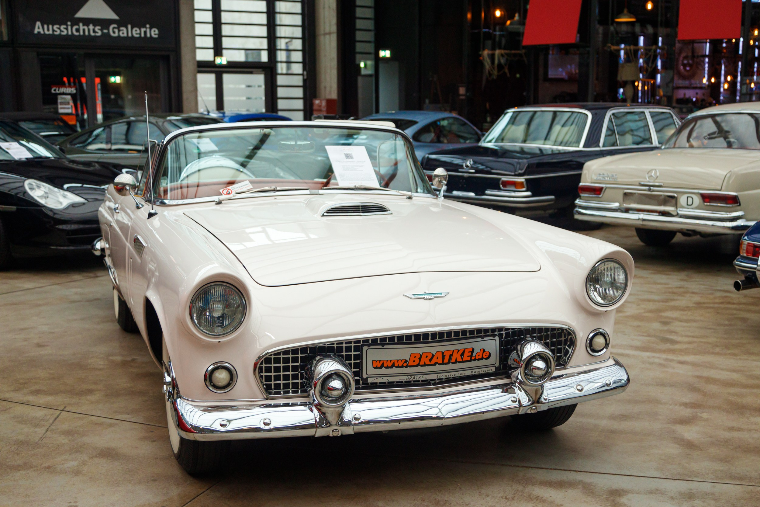 Classic Remise Düsseldorf. Ein Fotografin, mit dem es angenehm zu arbeiten ist