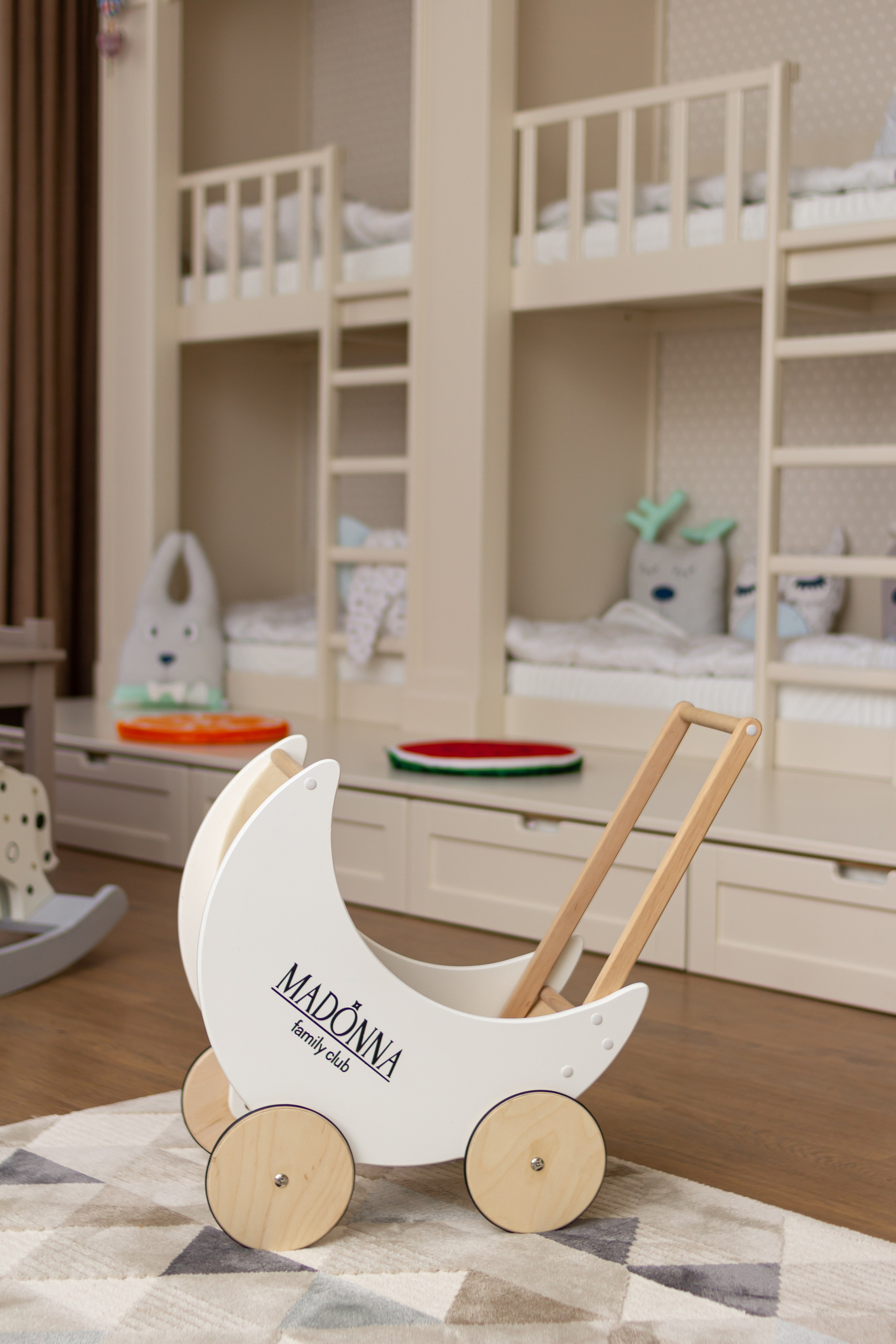 Interieur- & Raumfotografie für Unternehmen. Ein Fotografin, mit dem es angenehm zu arbeiten ist