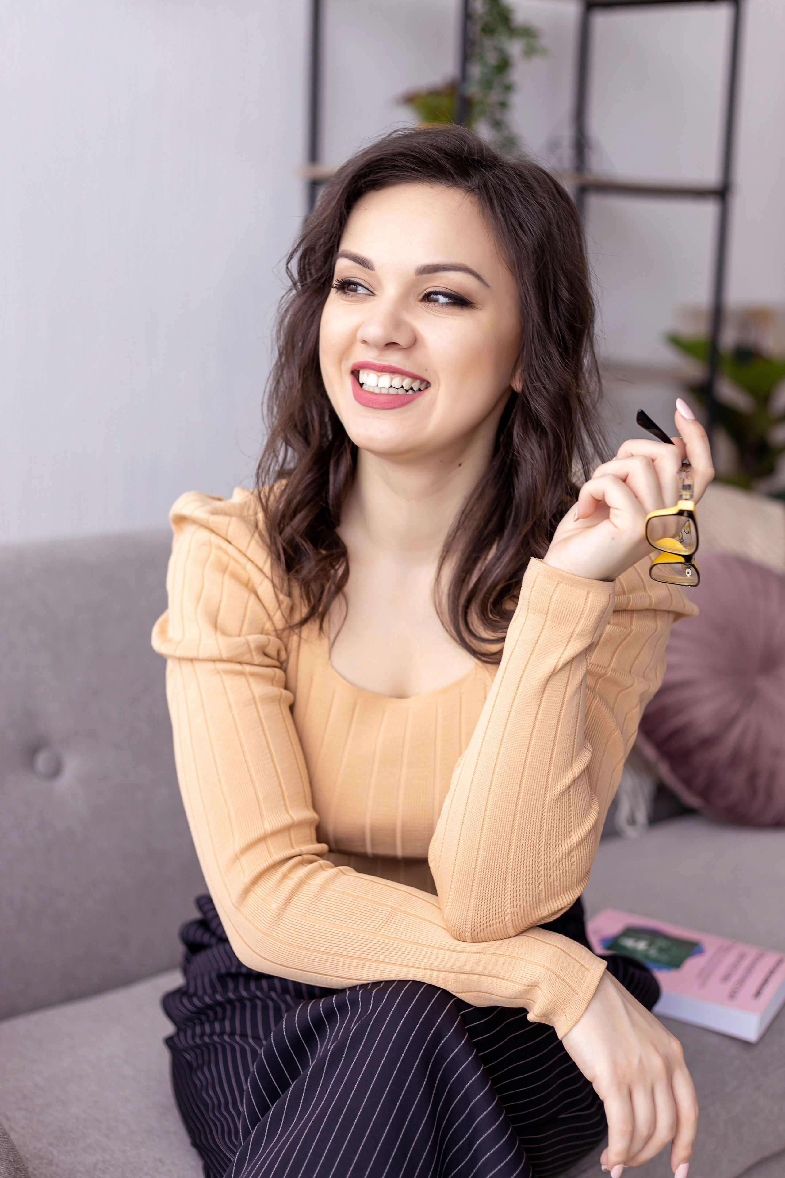 Marina. Photo session for content / Marina. Fotosession für Inhalte. Ein Fotografin, mit dem es angenehm zu arbeiten ist