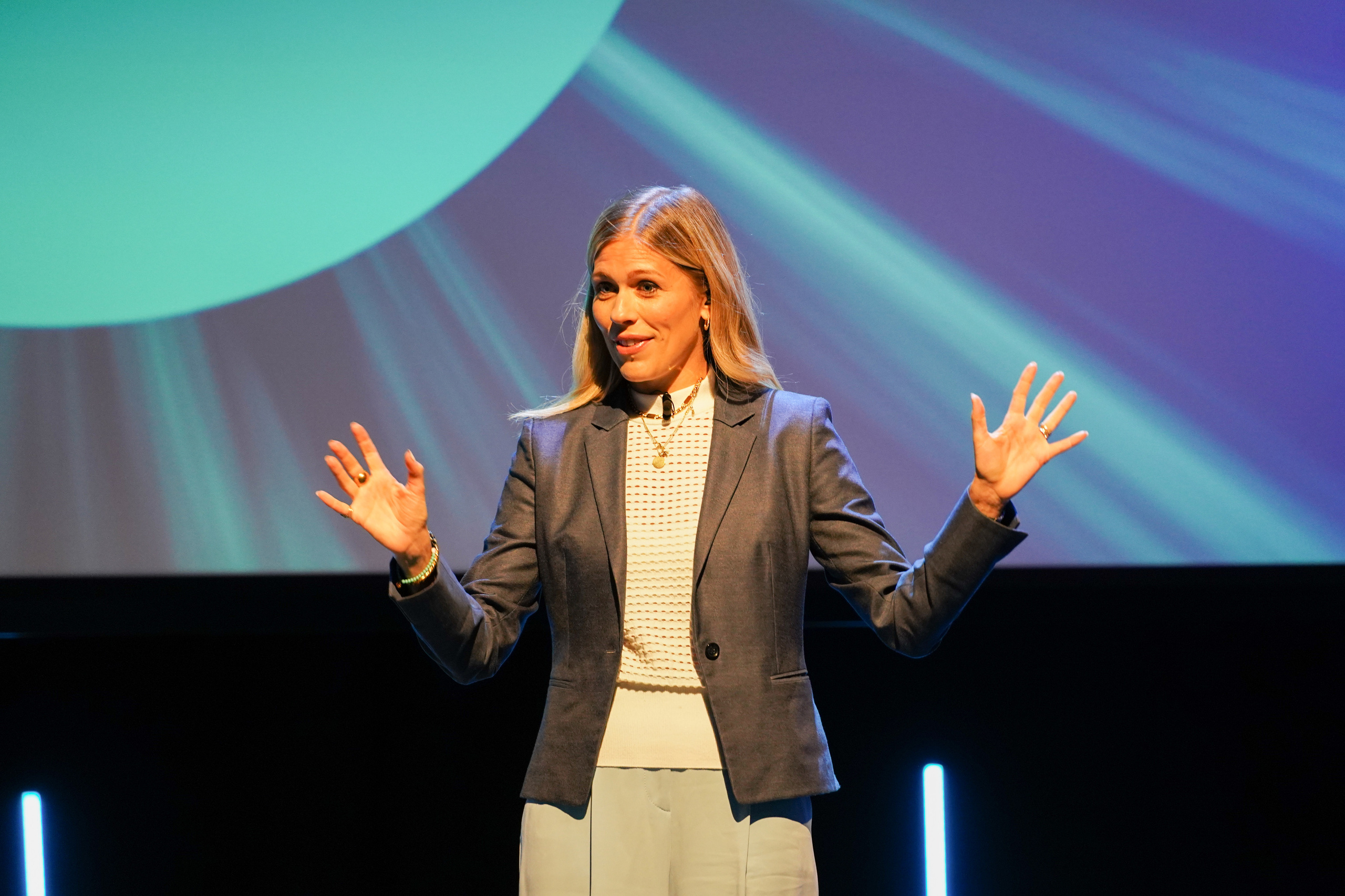 WorldDAB Automotive conference. London. Photographer in London Daria Agafonova