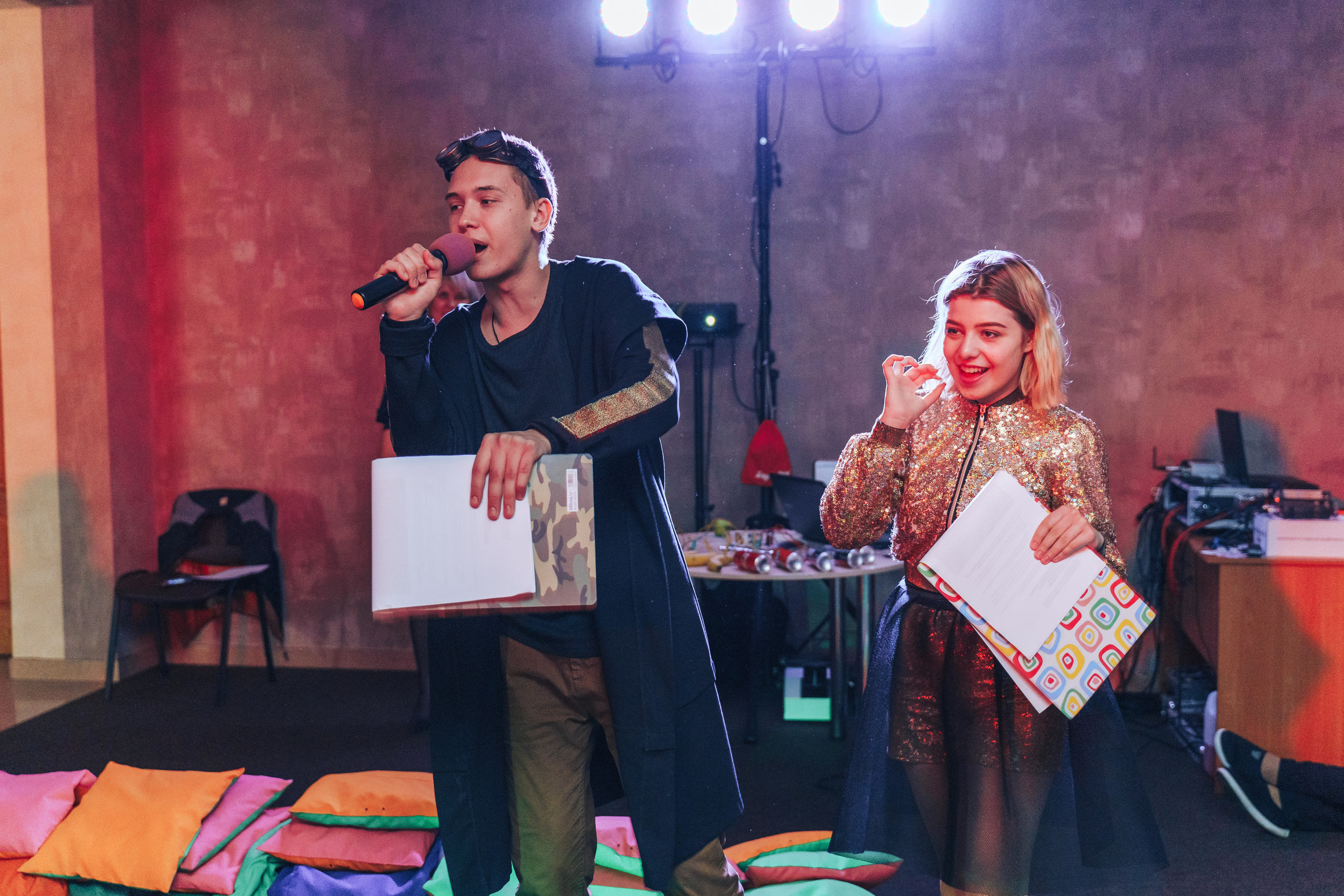 Teenage birthday party in the entertainment center. Photographer in London Daria Agafonova