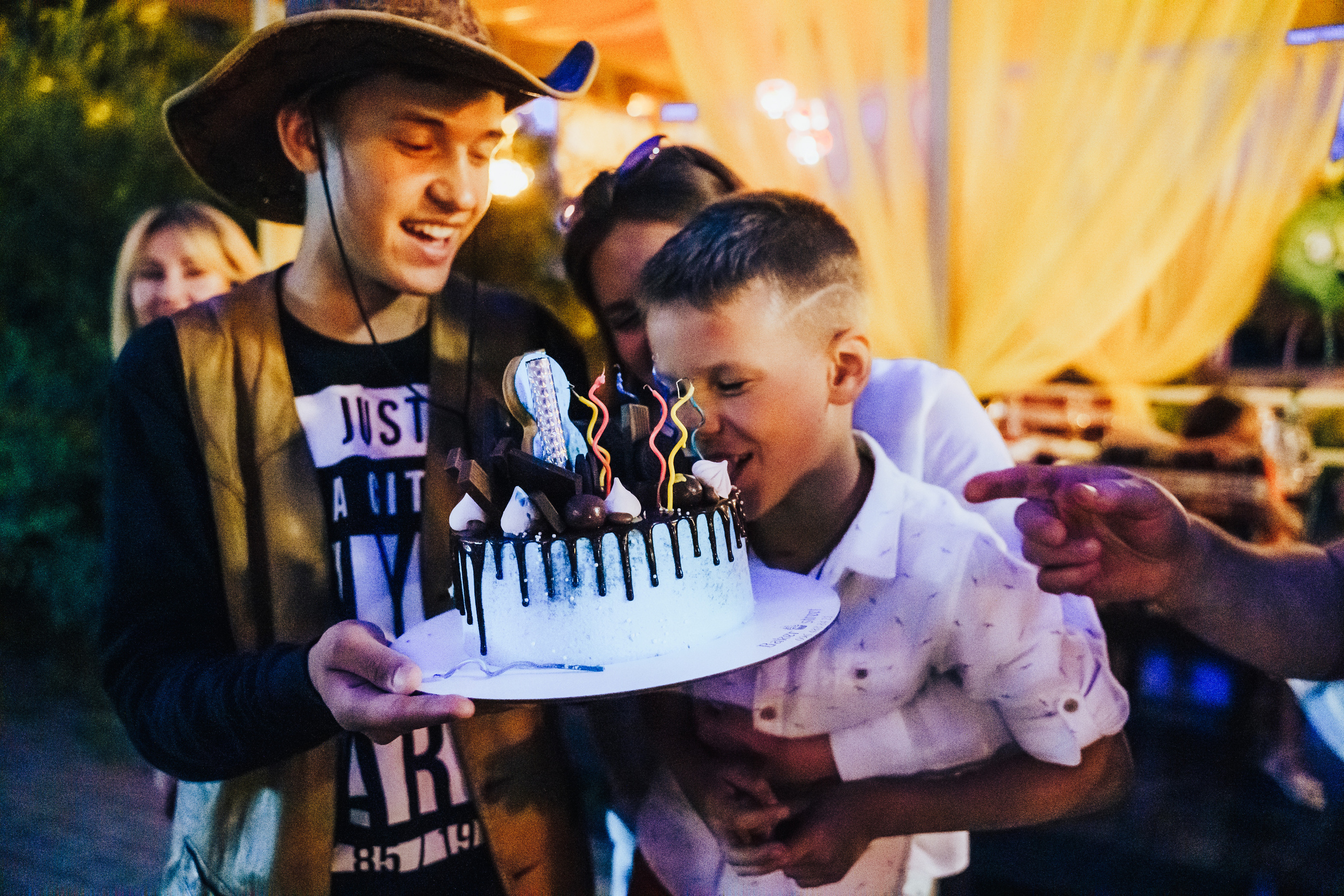 Сhildren’s outdoor birthday party. Photographer in London Daria Agafonova