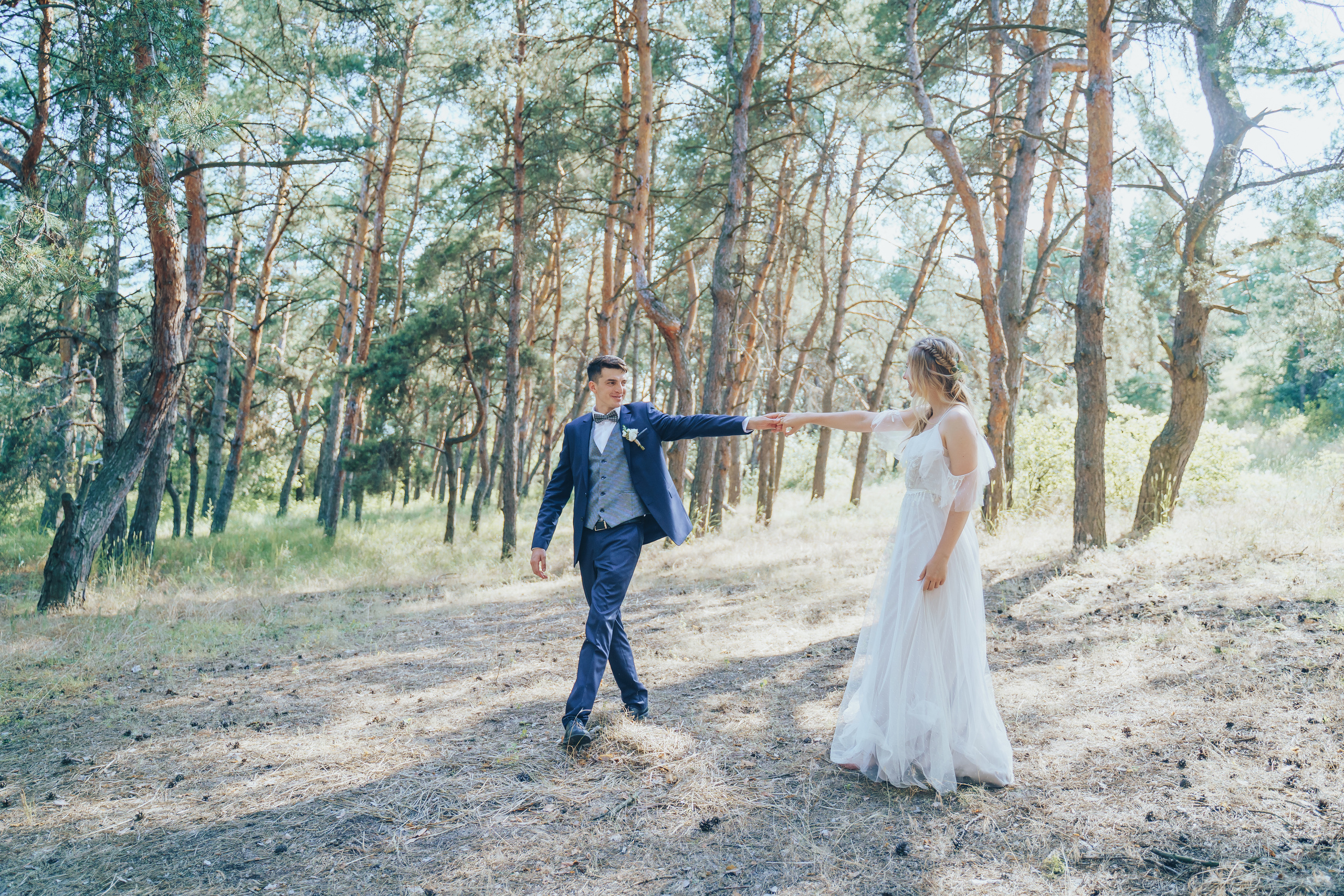 Forest wedding. Maria and Oleksandr. Photographer in London Daria Agafonova